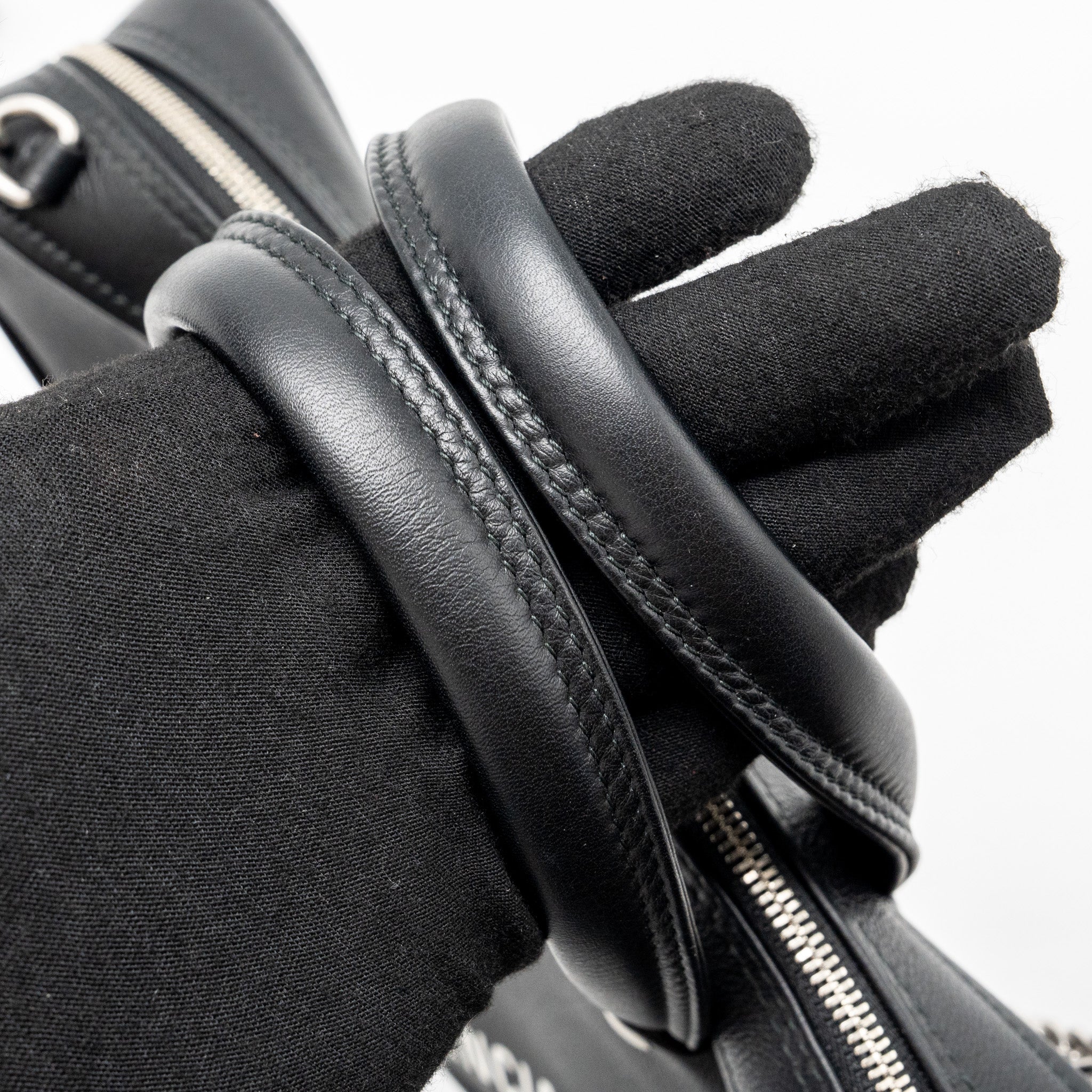 Balenciaga triangle duffle bag calfskin black SHW - Image 9