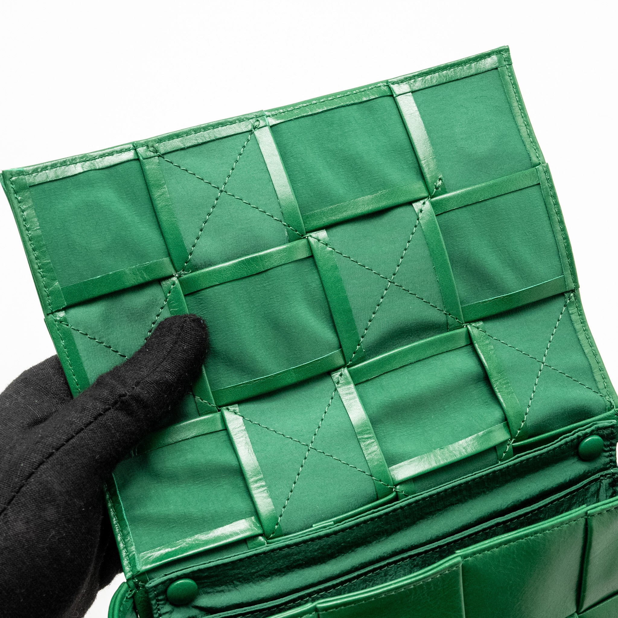 Bottega Veneta Cassette Belt Bag Calfskin Green SHW - Image 13