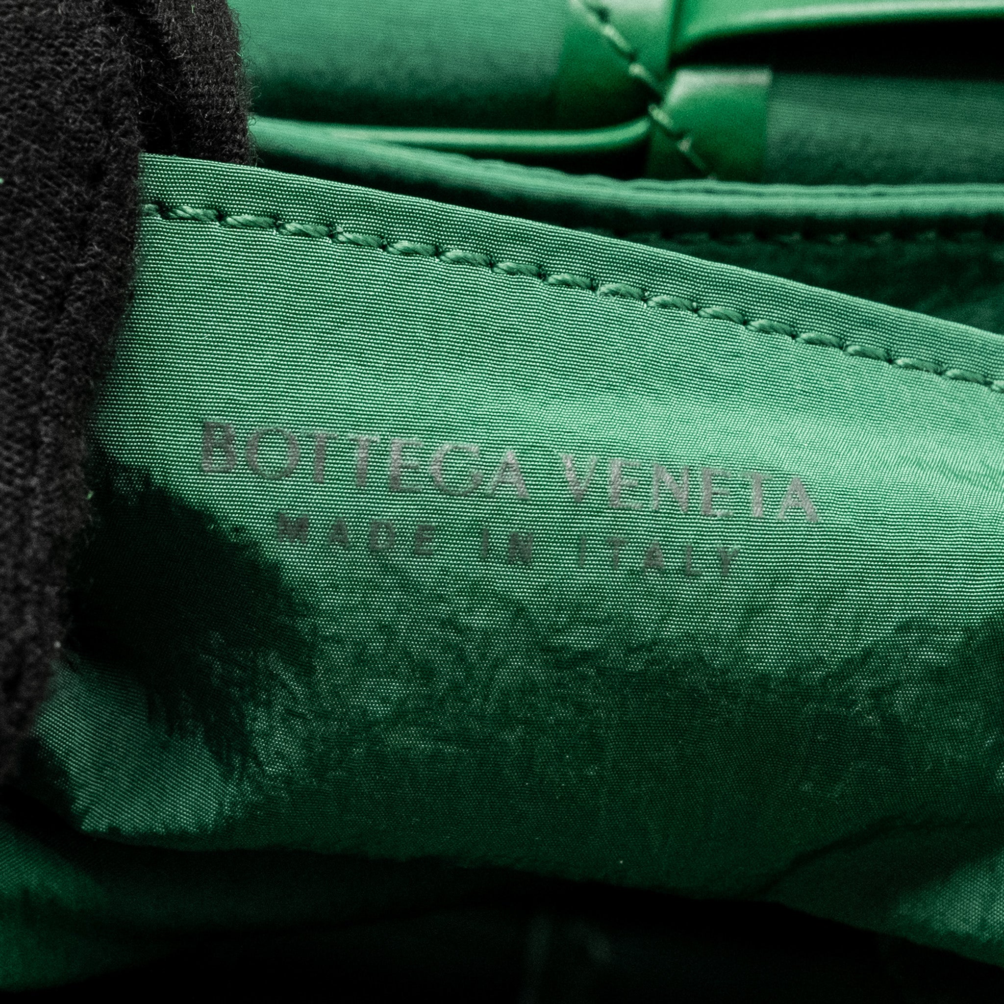 Bottega Veneta Cassette Belt Bag Calfskin Green SHW - Image 15