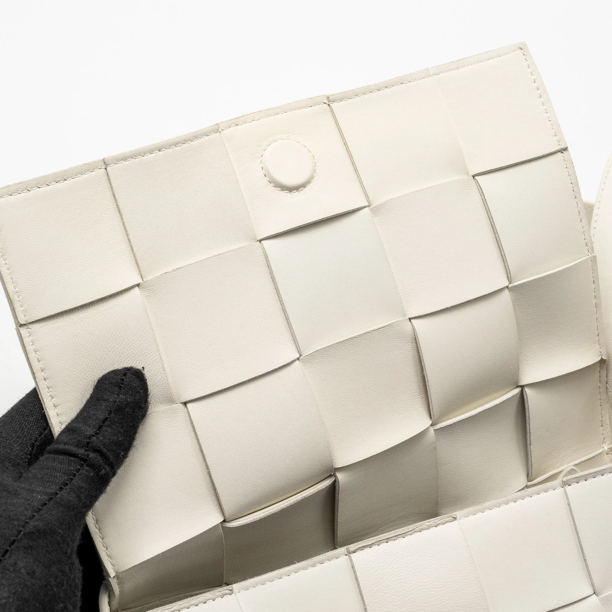 Bottega Veneta Small Cassette Bag Lambskin White SHW - Image 12