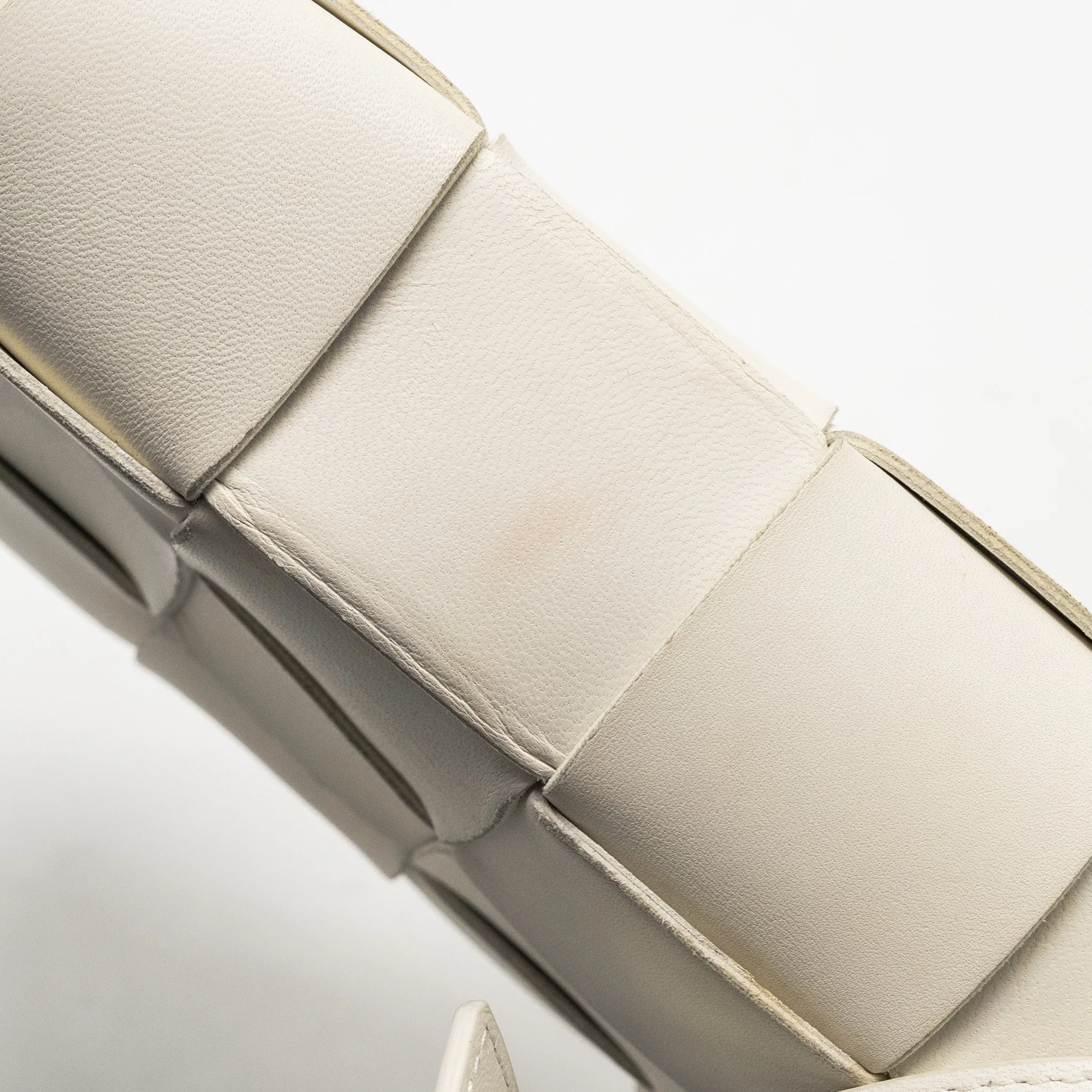 Bottega Veneta Small Cassette Bag Lambskin White SHW - Image 19