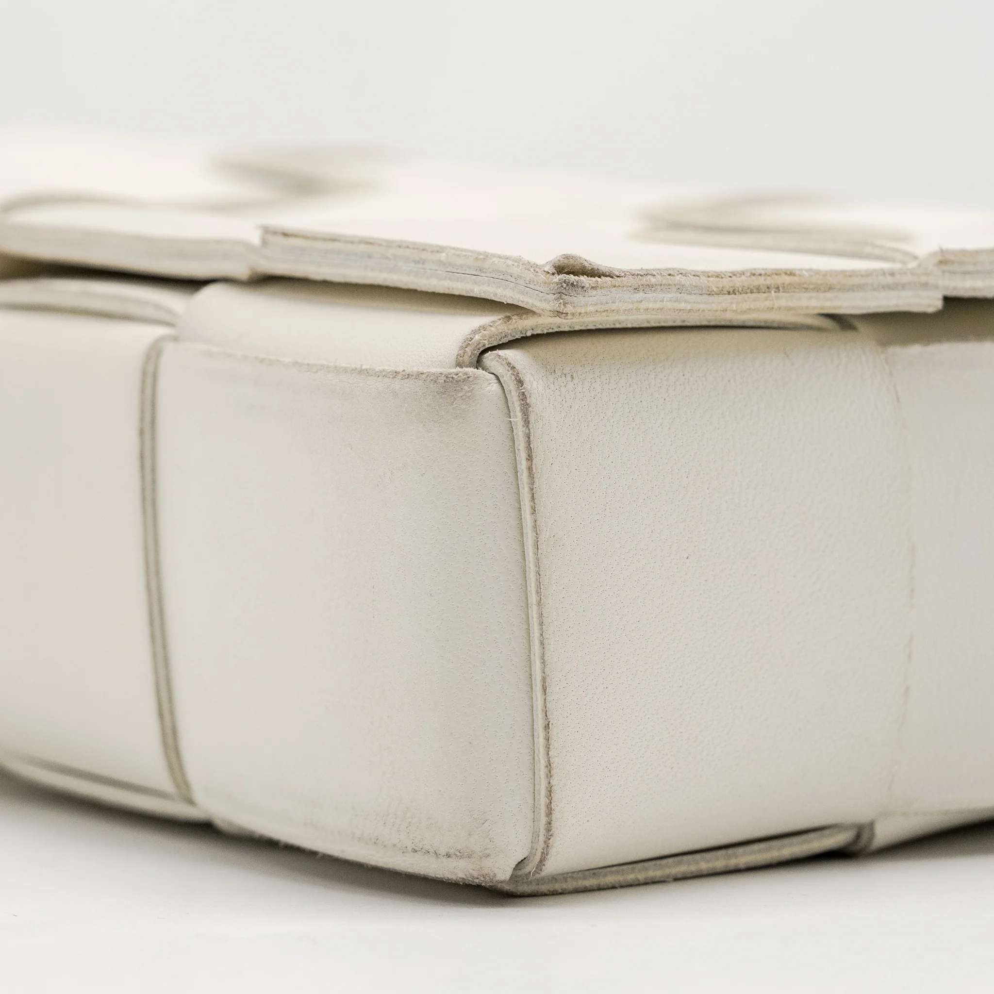 Bottega Veneta Small Cassette Bag Lambskin White SHW - Image 7