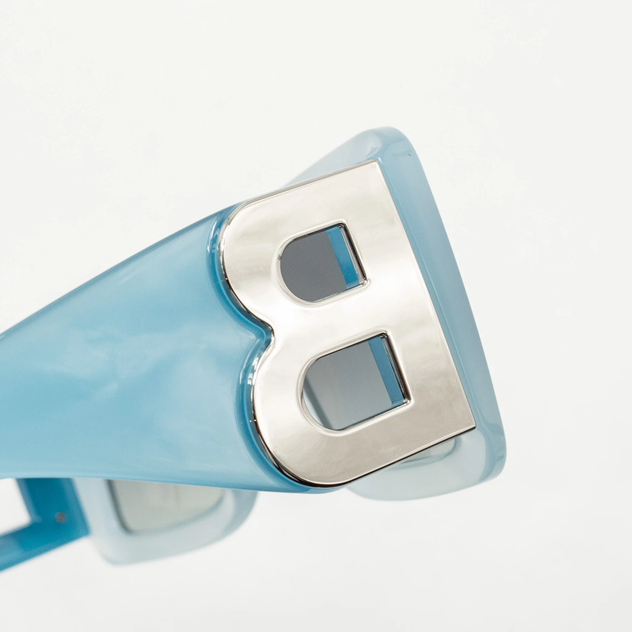 Burberry Sunglasses Transparent Pale Blue SHW - Image 5