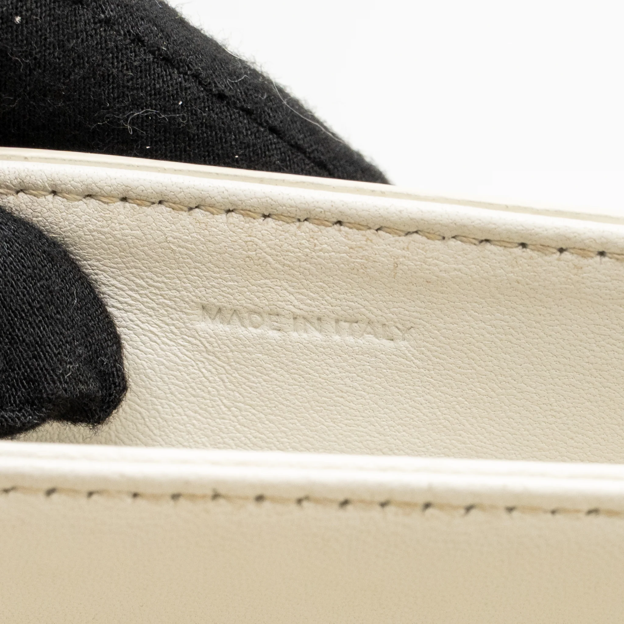 Celine teen Triomphe bag calfskin white ivory GHW - Image 16