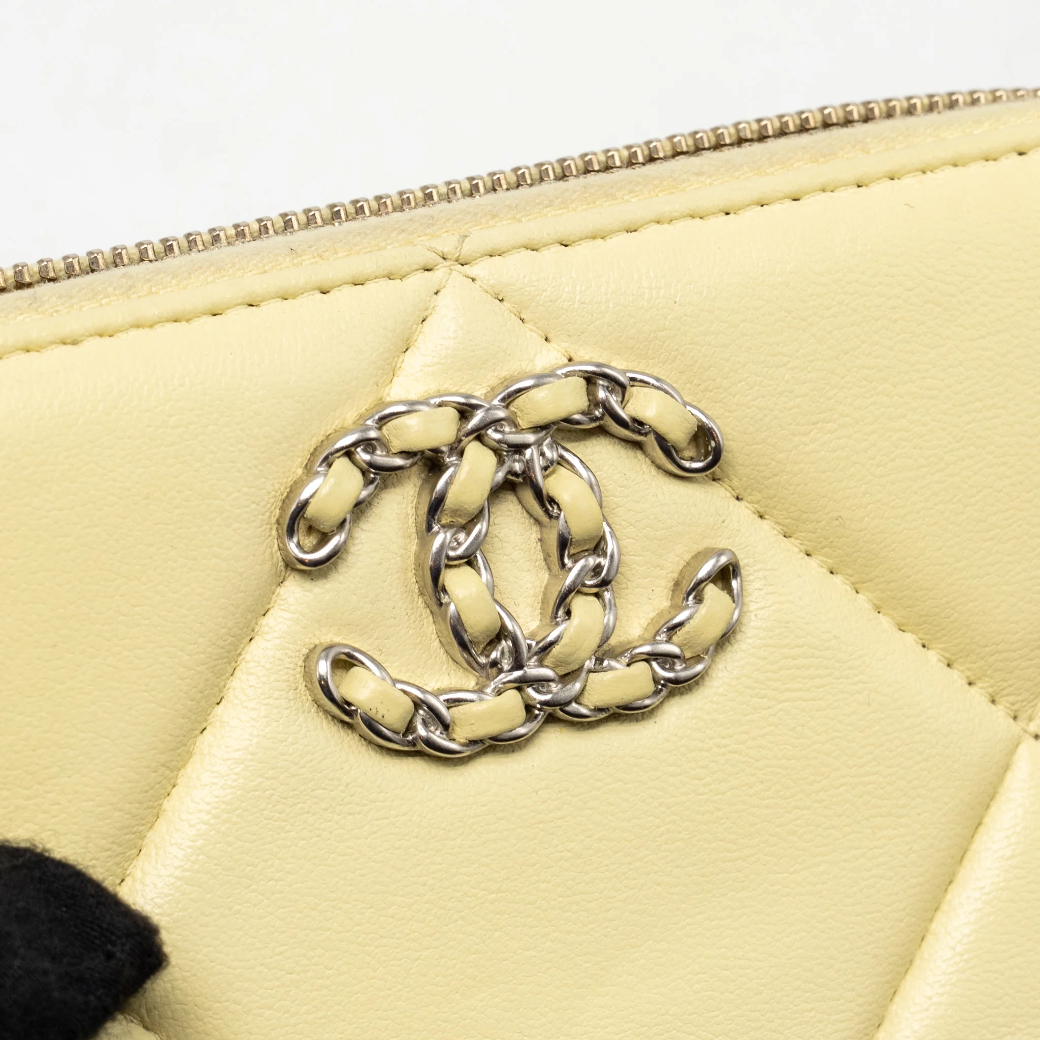 Chanel 19 long wallet lambskin yellow SHW (microchip) - Image 8