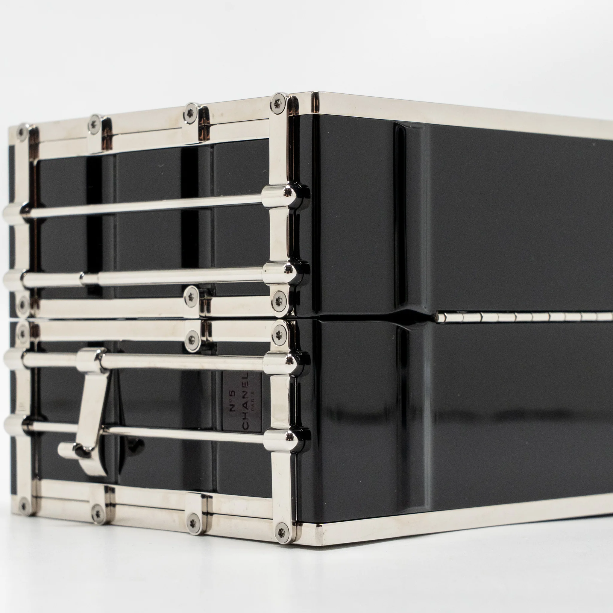 Chanel 18A Paris Hamburg Minaudiere shipping container evening clutch Plexiglass/Metal black SHW - Image 7