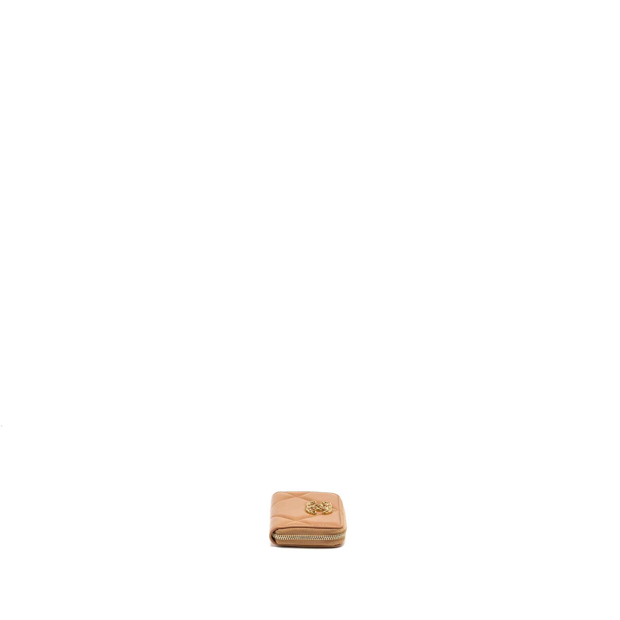 Chanel 19 zip card holder Lambskin beige GHW (microchip) - Image 3