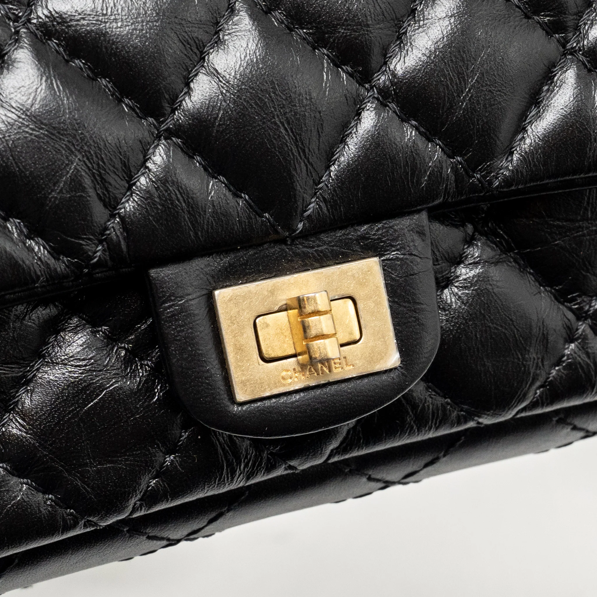 Chanel 2.55 Reissue Waist Bag Aged Calfskin Black GHW - Image 13
