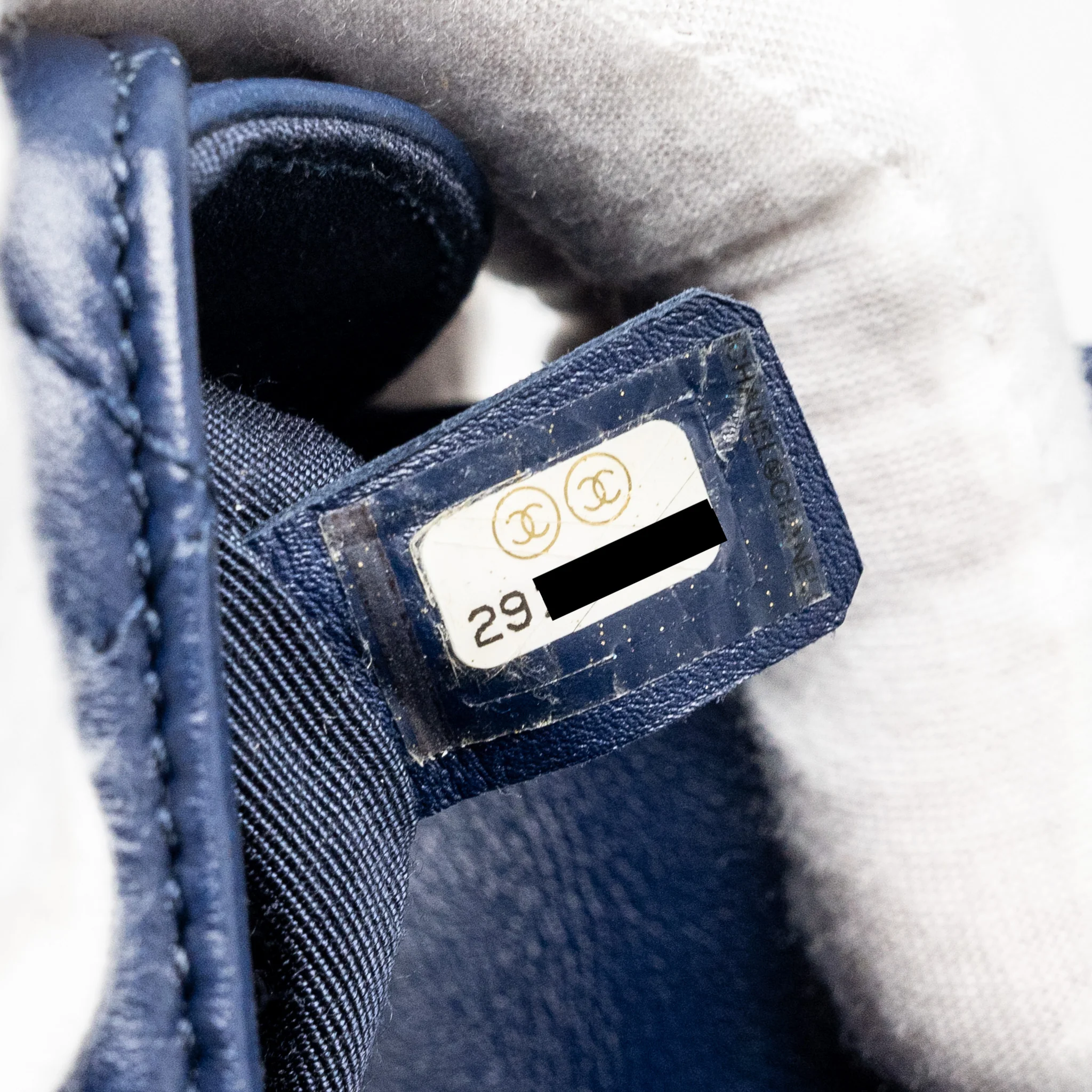 Chanel 20C mini trunk Flap bag Calfskin Navy blue Ruthenium hardware - Image 12