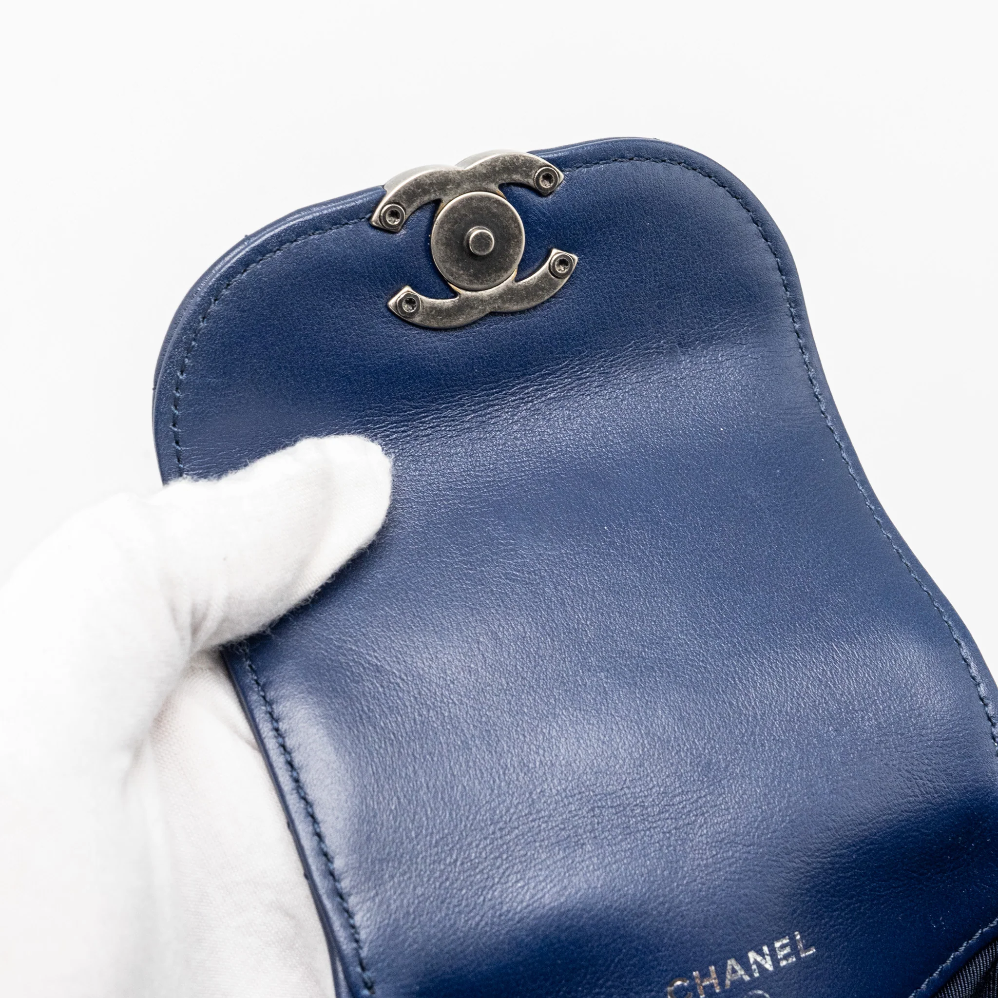 Chanel 20C mini trunk Flap bag Calfskin Navy blue Ruthenium hardware - Image 14