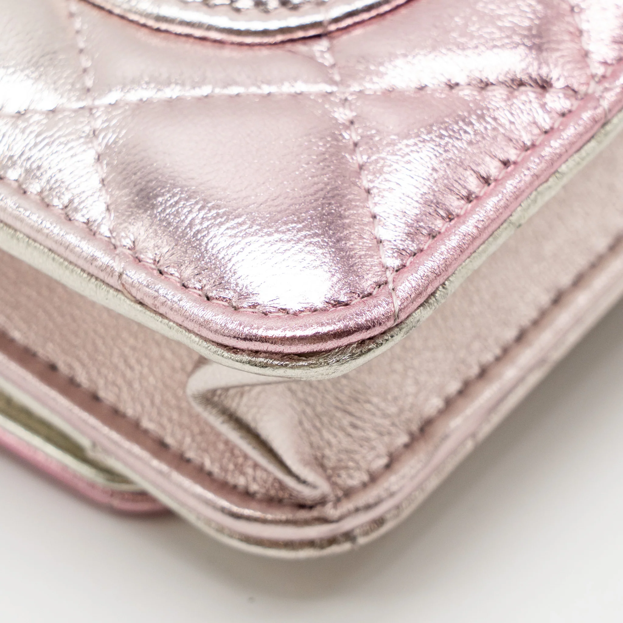 Chanel 21k Wallet On Chain Iridescent Lambskin LGHW (microchip) - Image 11