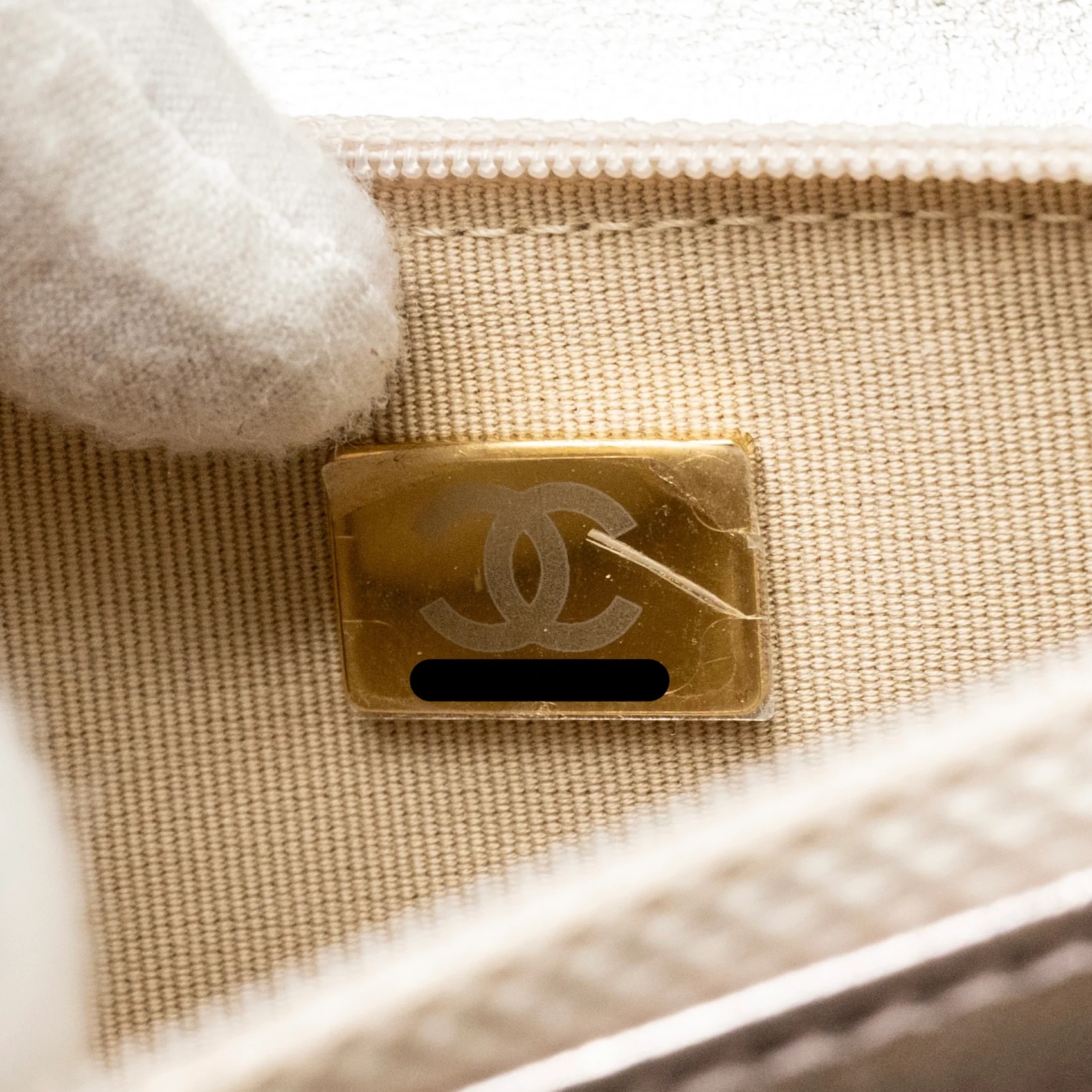 Chanel 21k Wallet On Chain Iridescent Lambskin LGHW (microchip) - Image 17