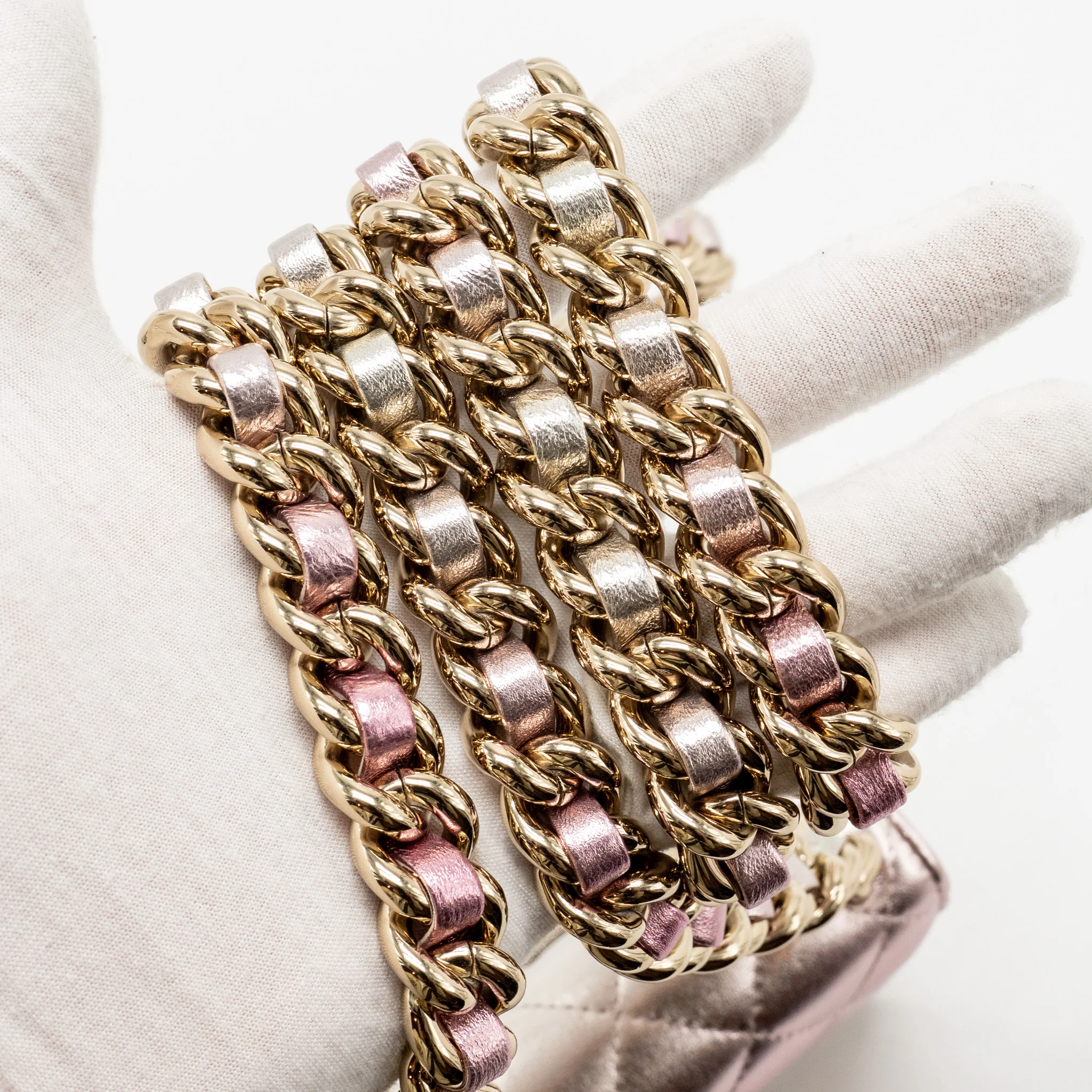 Chanel 21k Wallet On Chain Iridescent Lambskin LGHW (microchip) - Image 18