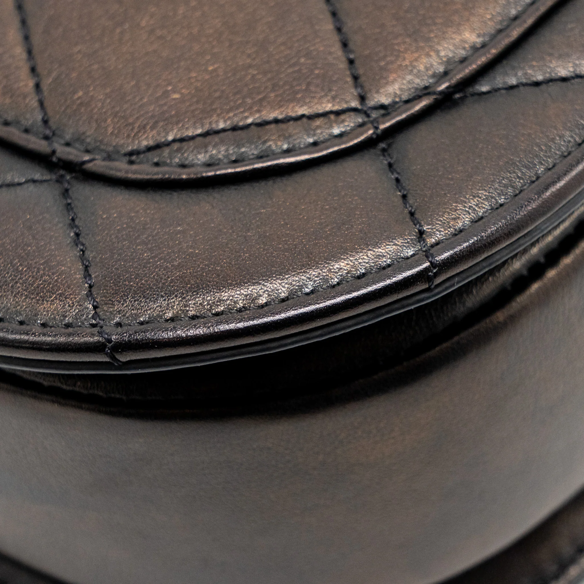 Chanel 21S Moon Messenger Bag Calfskin Black GHW - Image 11