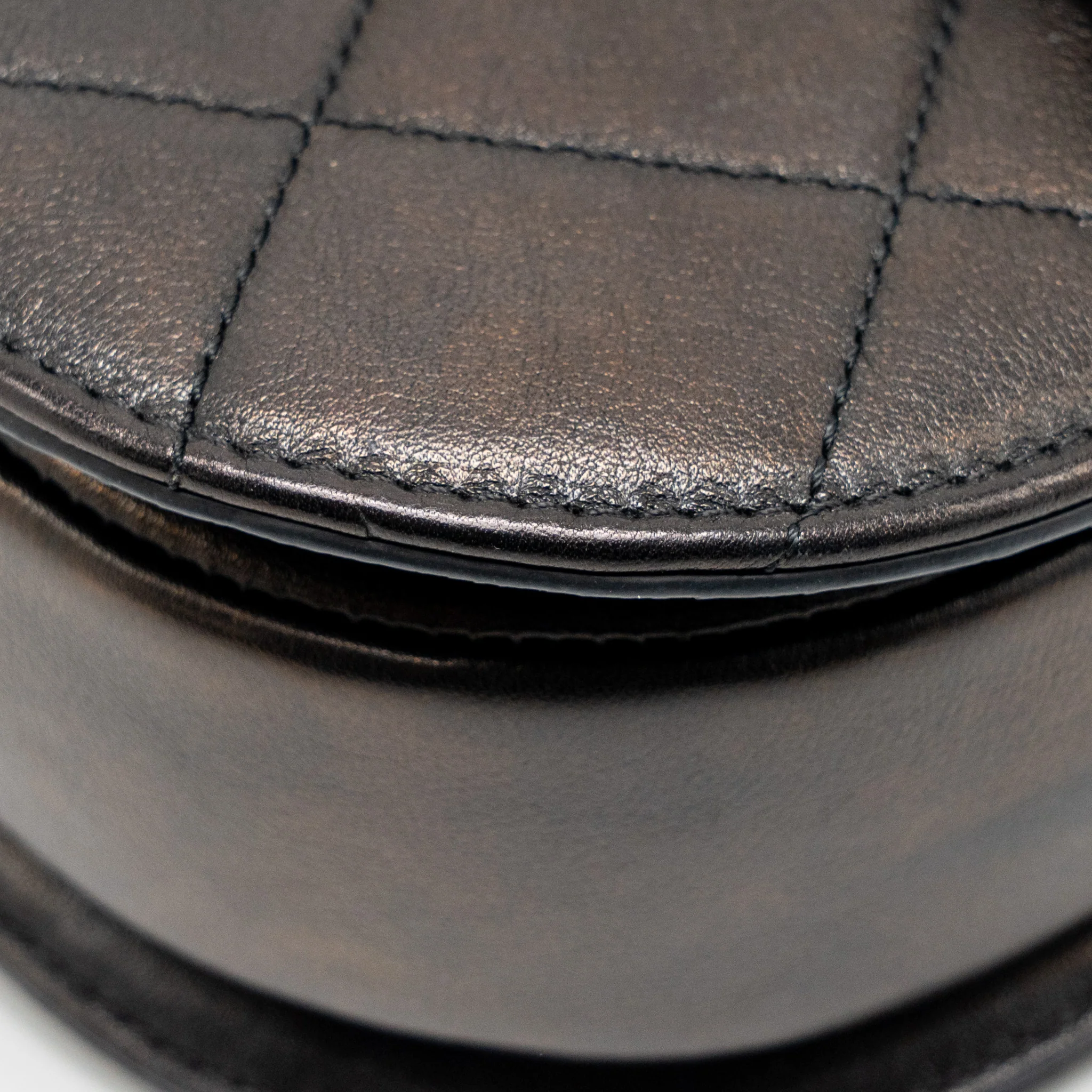 Chanel 21S Moon Messenger Bag Calfskin Black GHW - Image 8