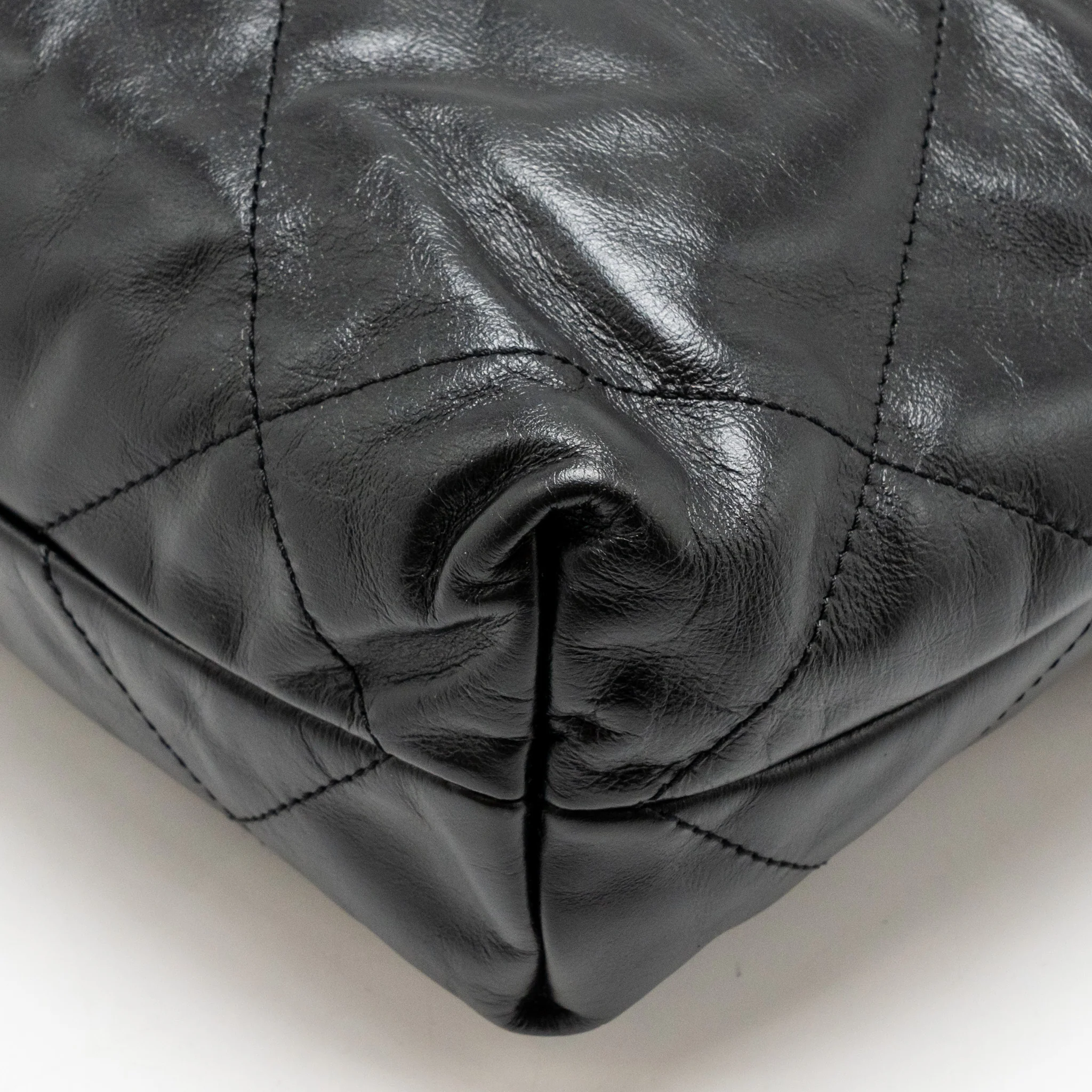 Chanel Small 22 Bag gold letter calfskin black GHW (microchip) - Image 12