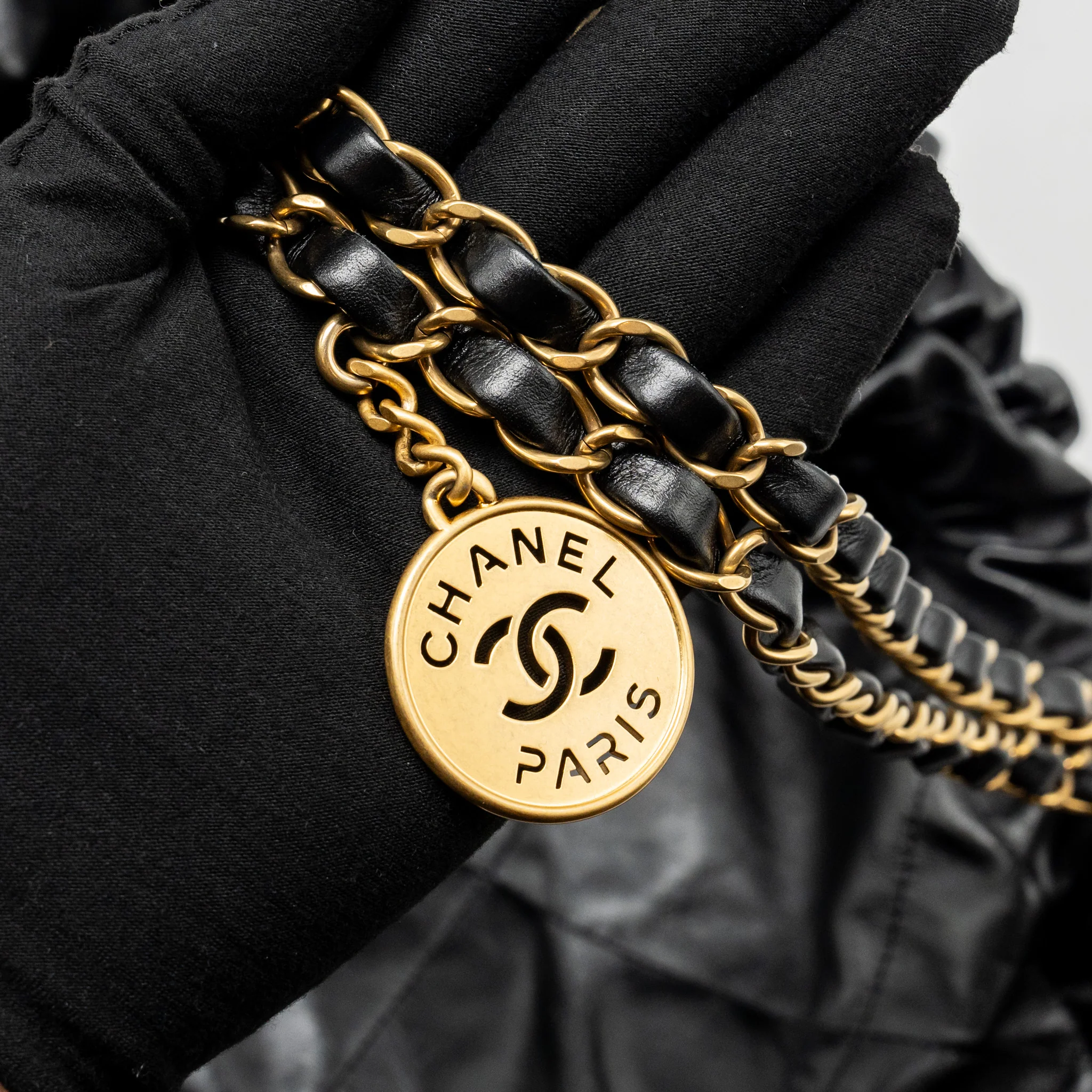 Chanel Small 22 Bag gold letter calfskin black GHW (microchip) - Image 18
