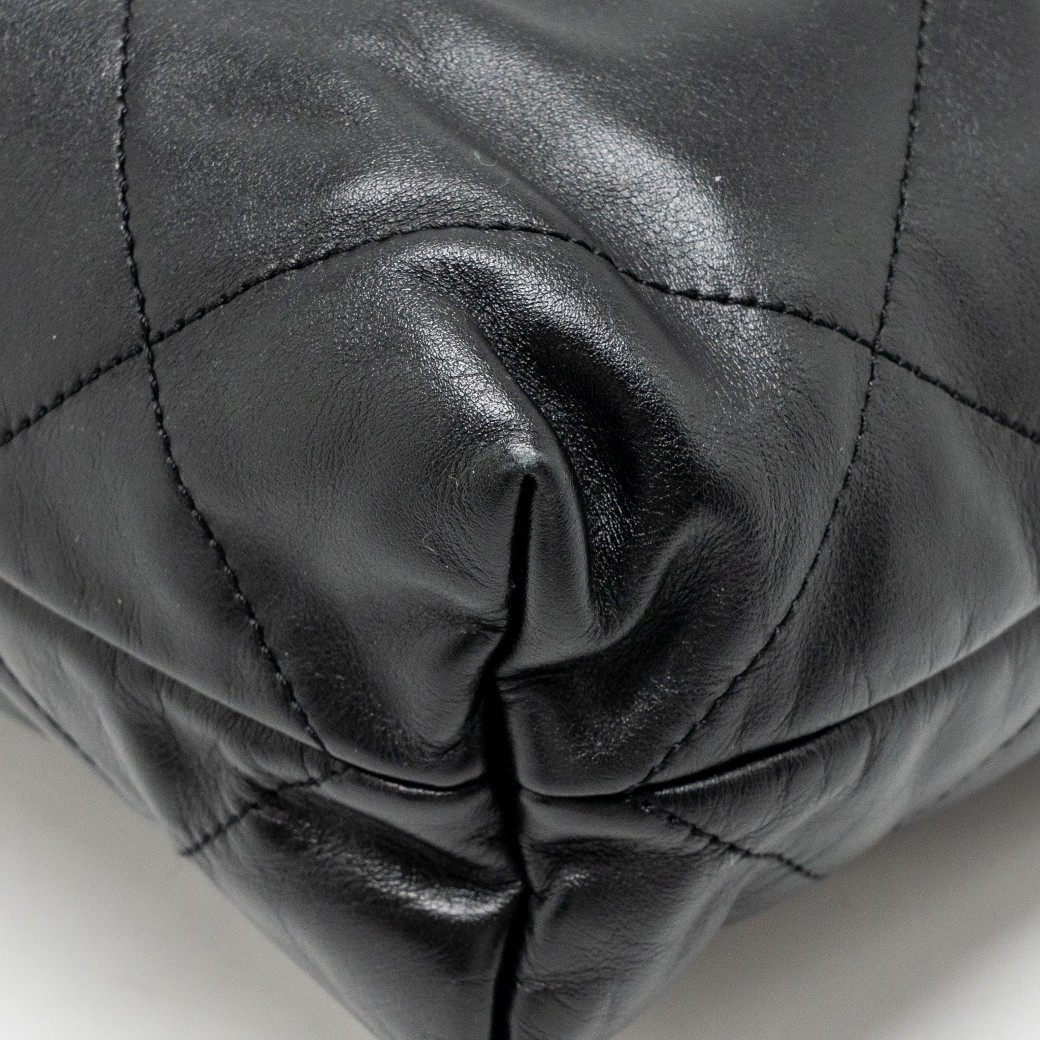 Chanel Small 22 Bag Gold Letter Shiny Calfskin Black GHW (microchip) - Image 11
