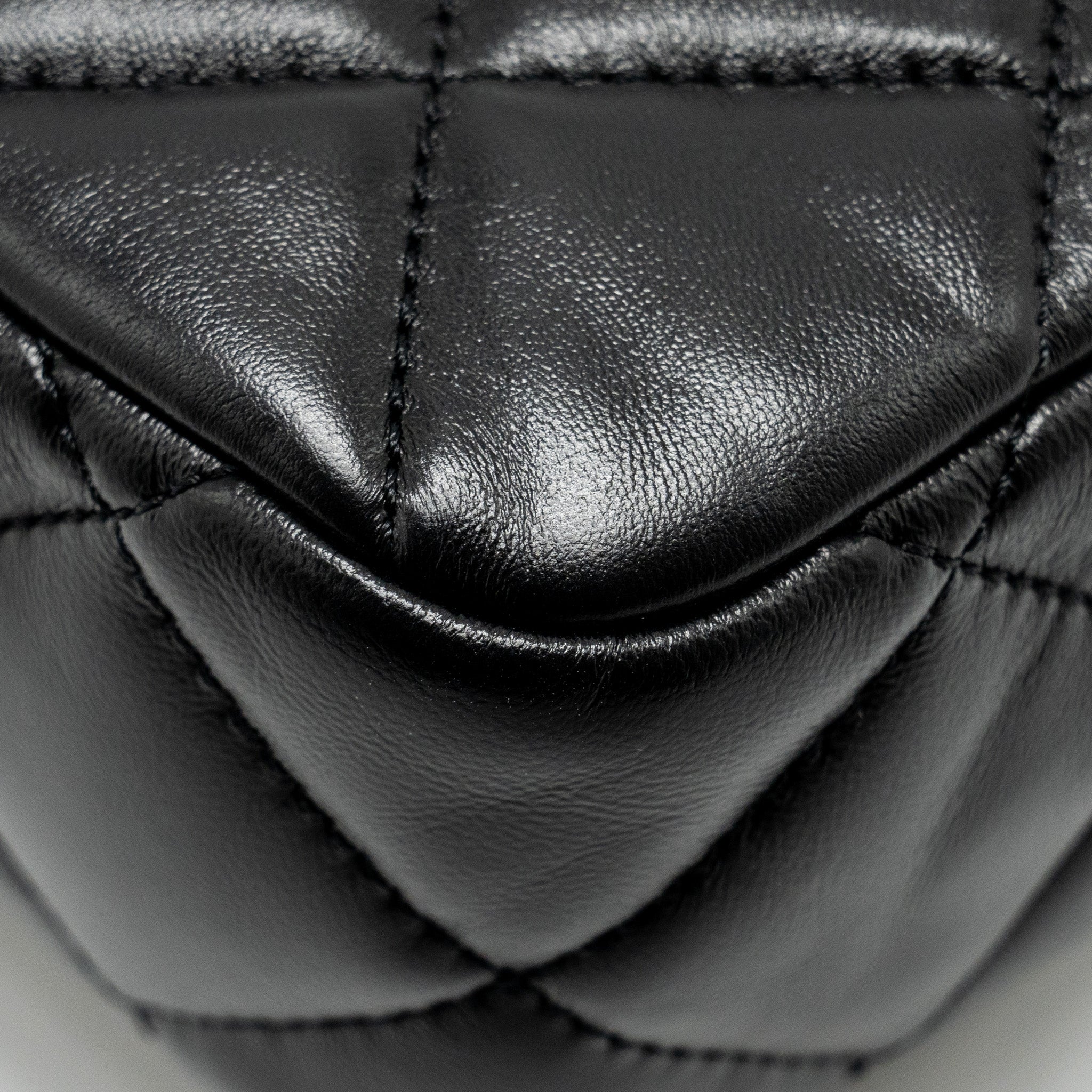 Chanel 22B Mini FlapBag Lambskin Black GHW (Microchip) - Image 10