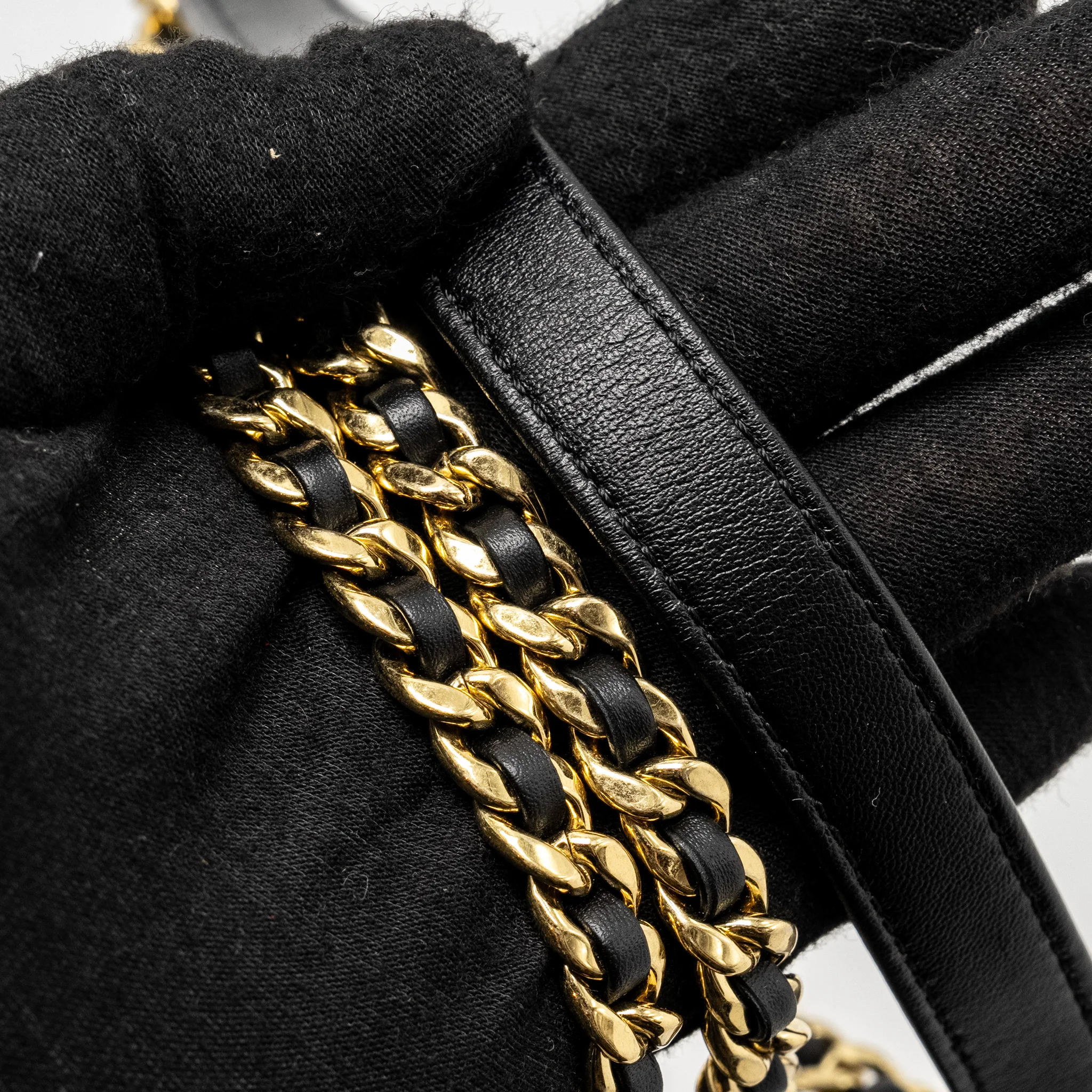 Chanel 22B Mini FlapBag Lambskin Black GHW (Microchip) - Image 13