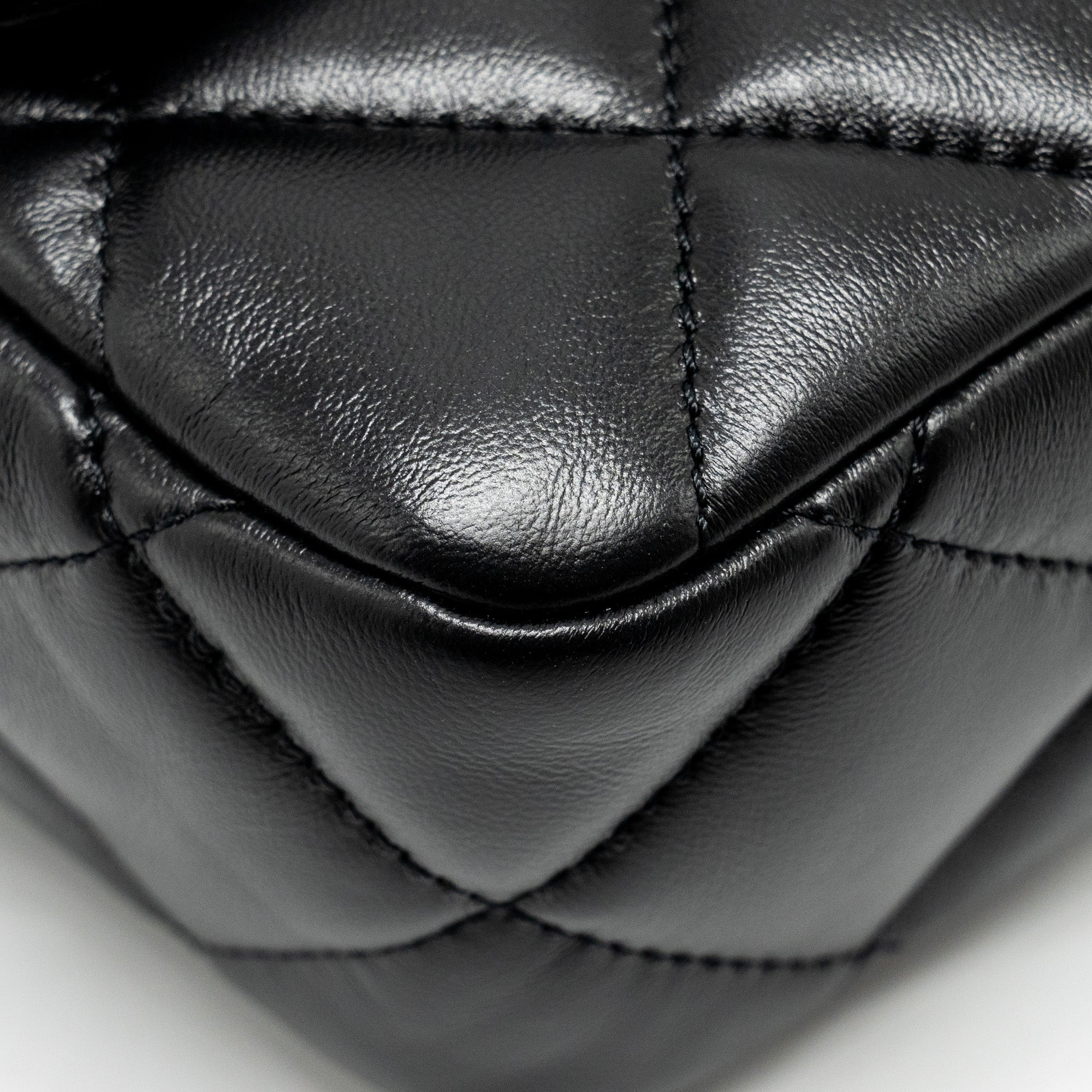 Chanel 22B Mini FlapBag Lambskin Black GHW (Microchip) - Image 9