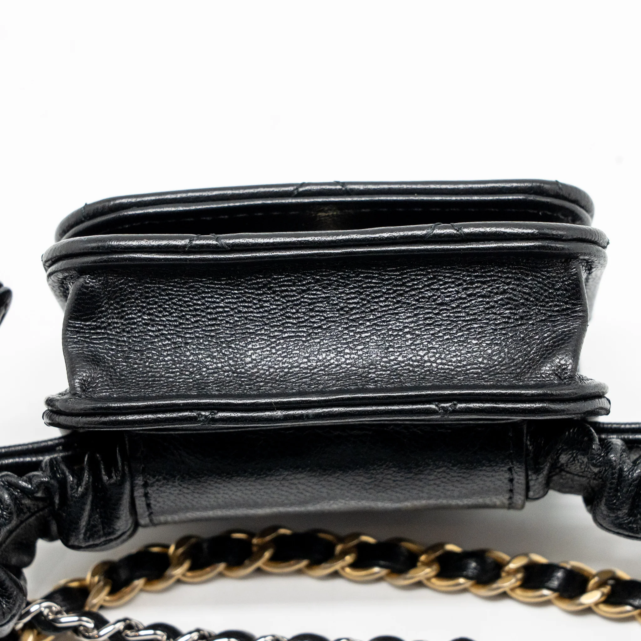 Chanel 22C AirPods Case Lambskin Black Multicolour Hardware - Image 5