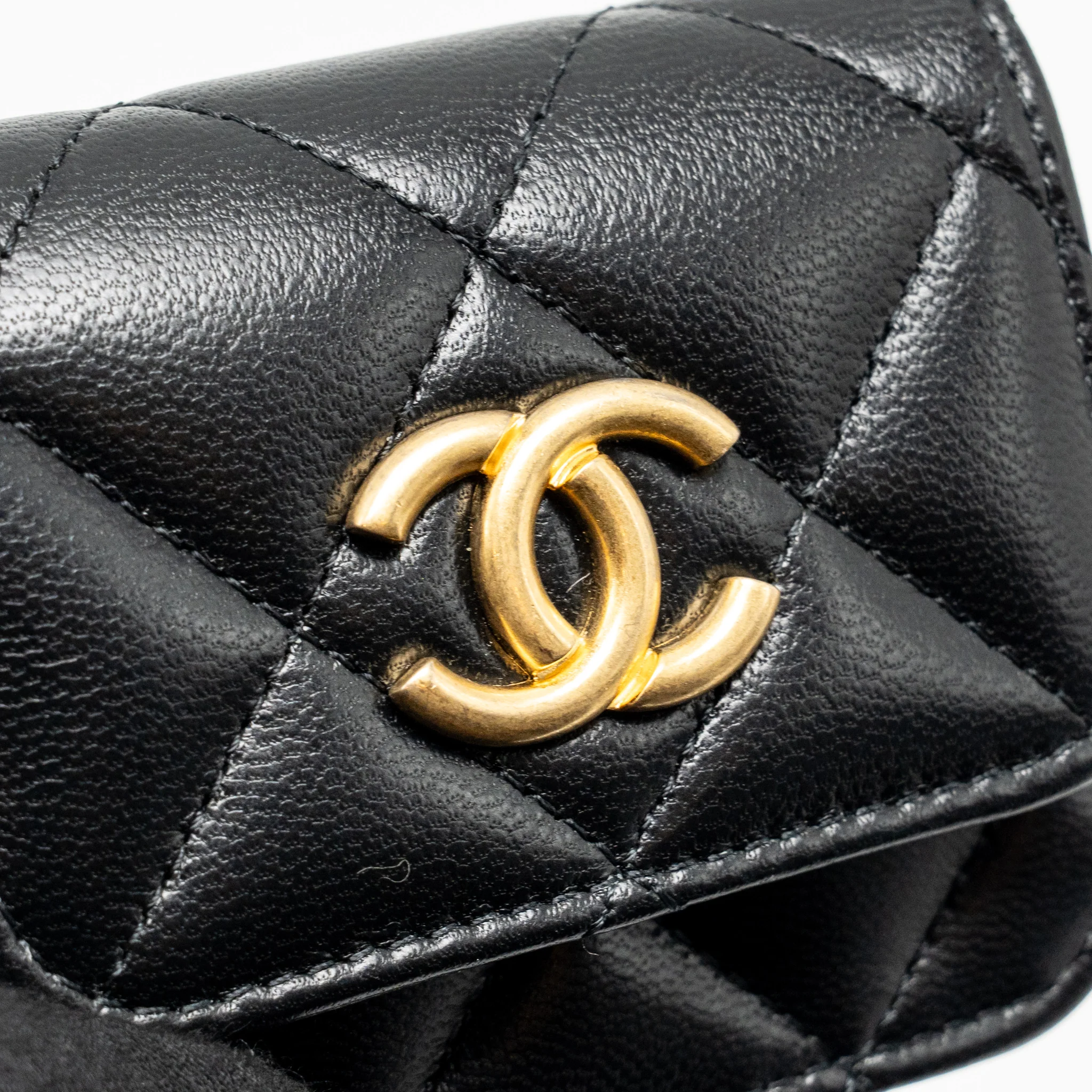 Chanel 22C AirPods Case Lambskin Black Multicolour Hardware - Image 8