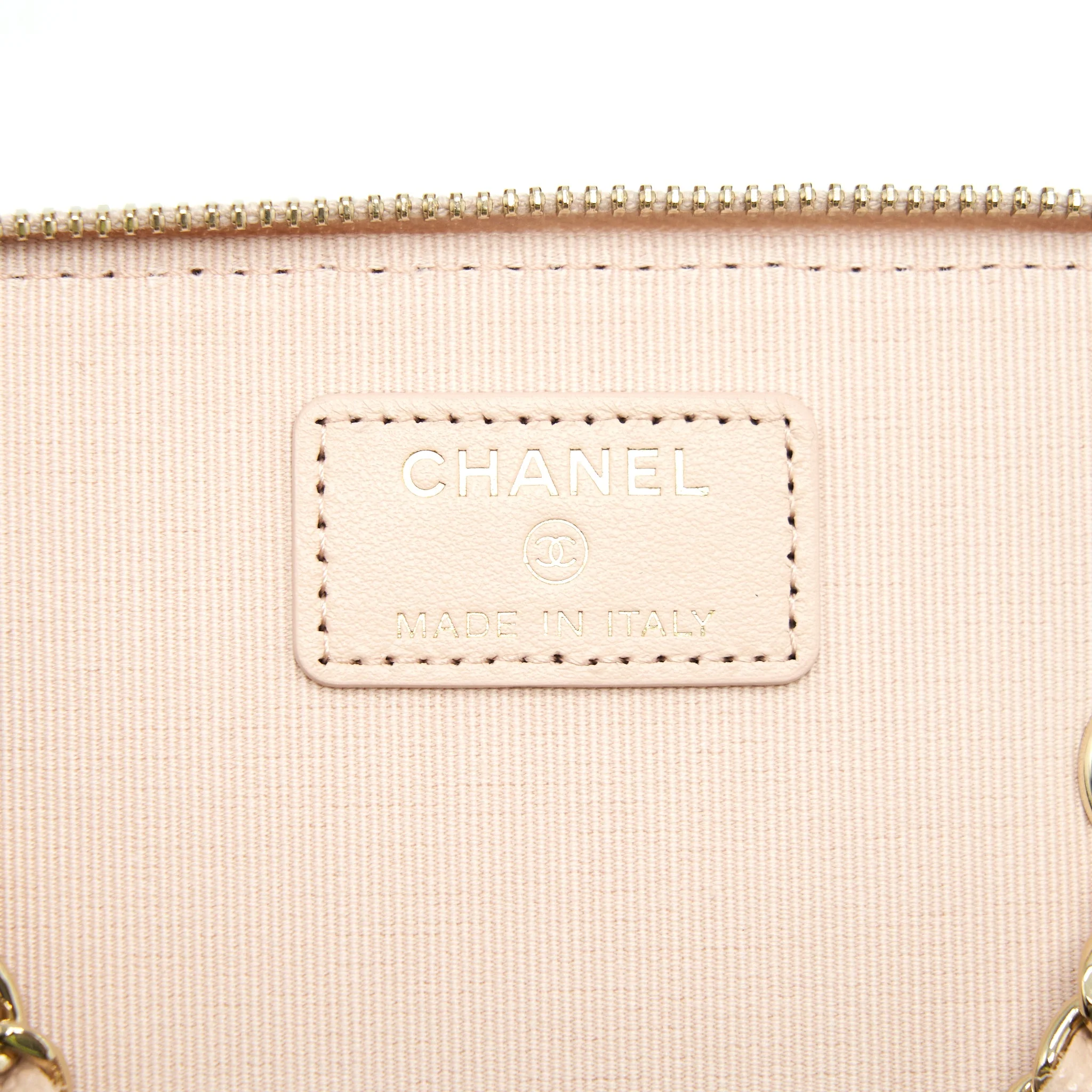 Chanel 22C Long Vanity With Chain Caviar Light Beige LGHW - Image 10
