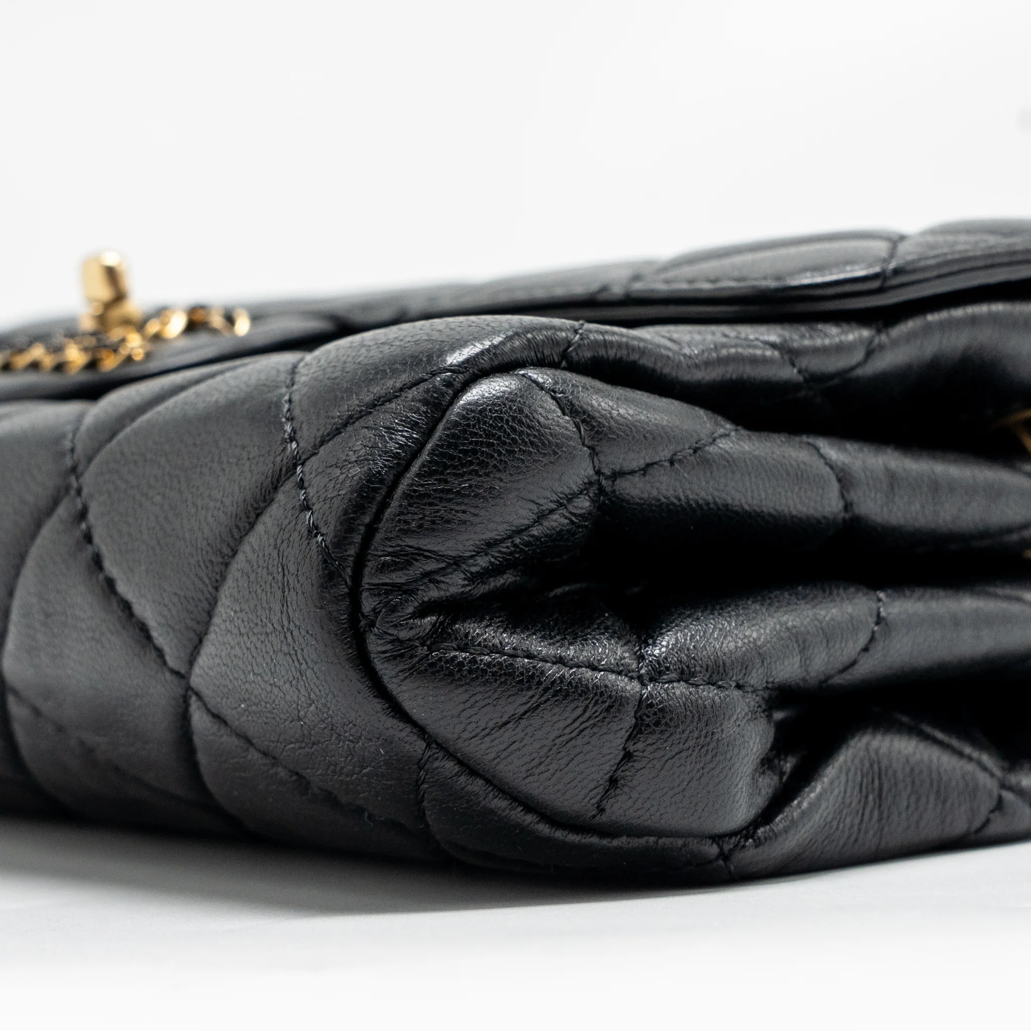 Chanel 22c Quilted Flap Bag Lambskin Black GHW (microchip) - Image 7