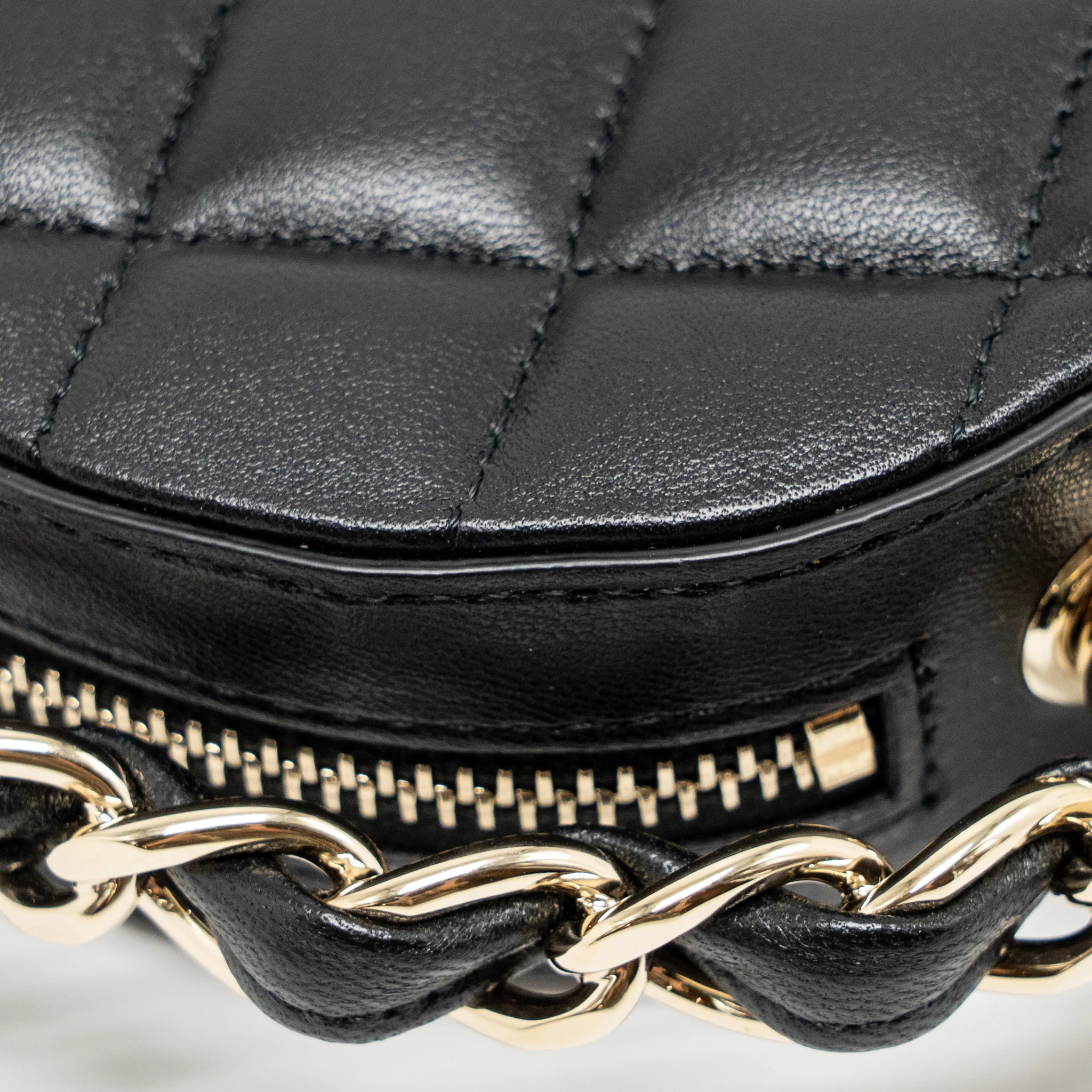 Chanel 22C Round Clutch with Chain Lambskin Black LGHW - Image 9