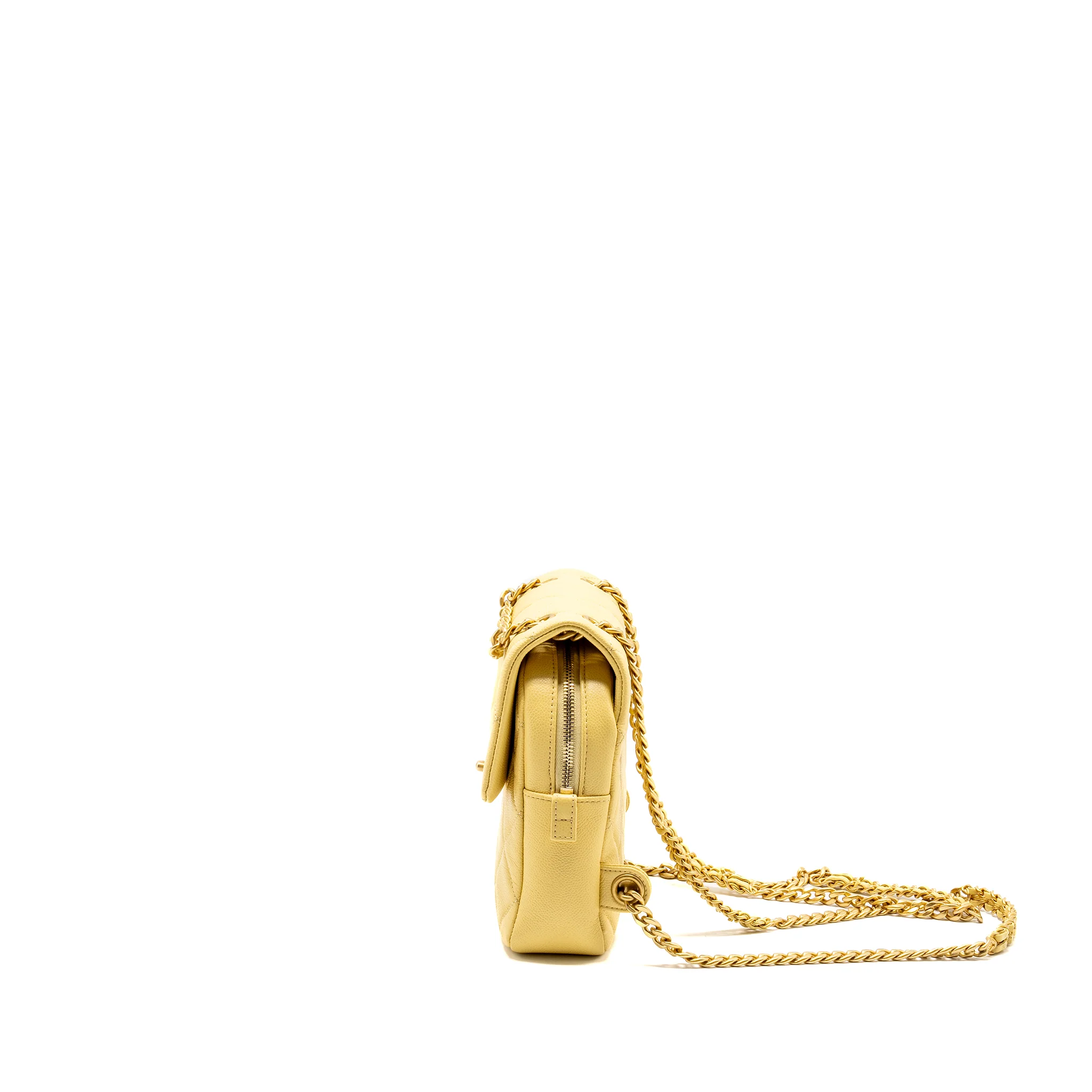Chanel 22P quilted flap backpack caviar light yellow GHW (Microchip) - Image 4