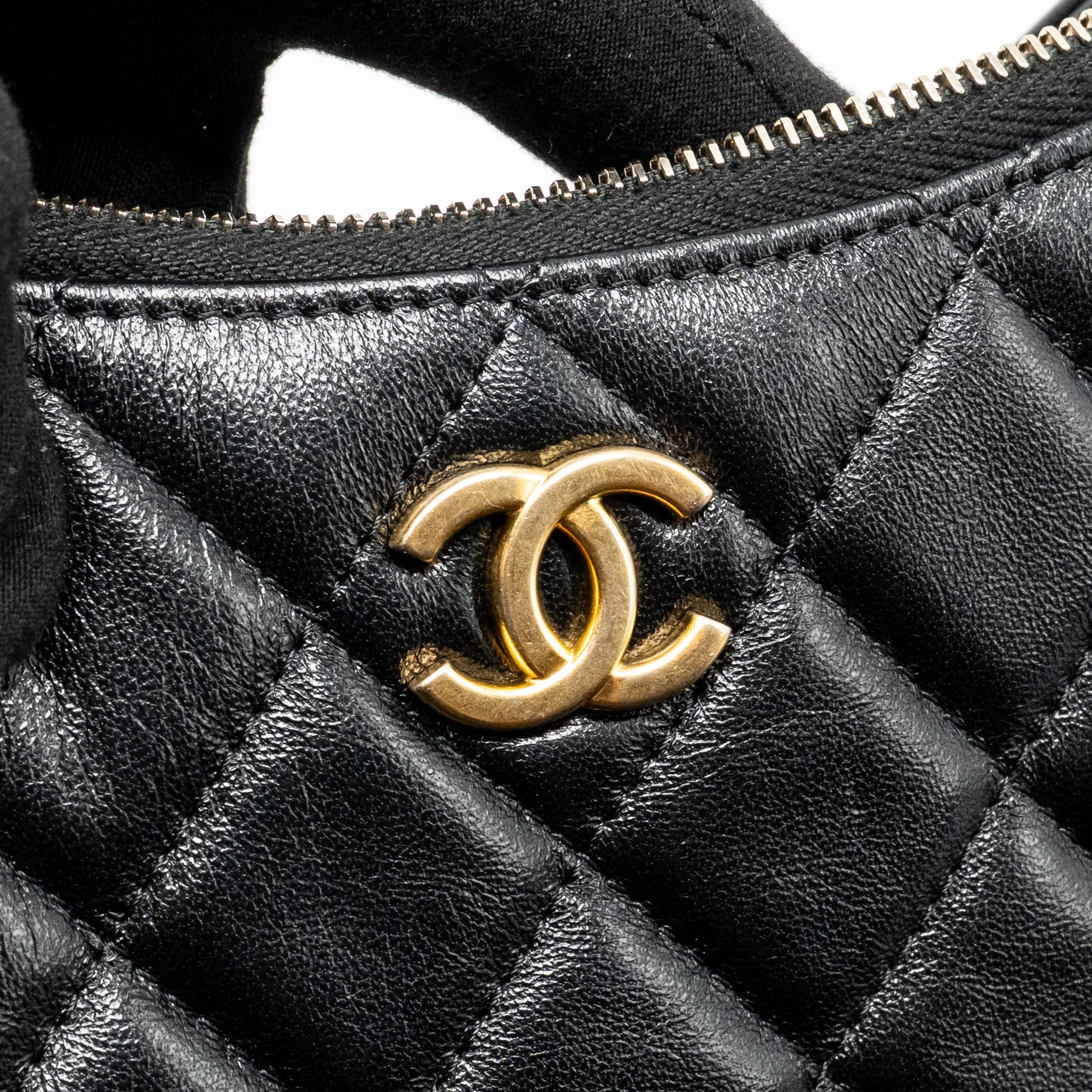 Chanel 23b Round Hobo Shoulder bag Lambskin Black GHW (microchip) - Image 11
