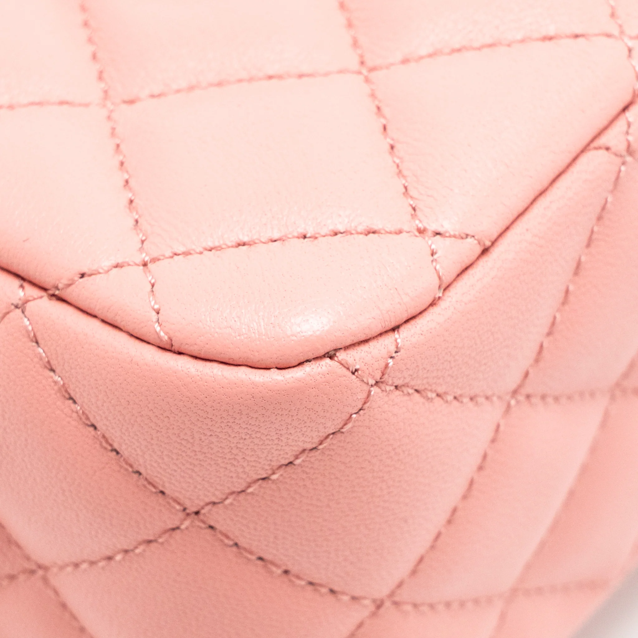Chanel 23k detail top handle flap bag Lambskin pink GHW (microchip) - Image 10