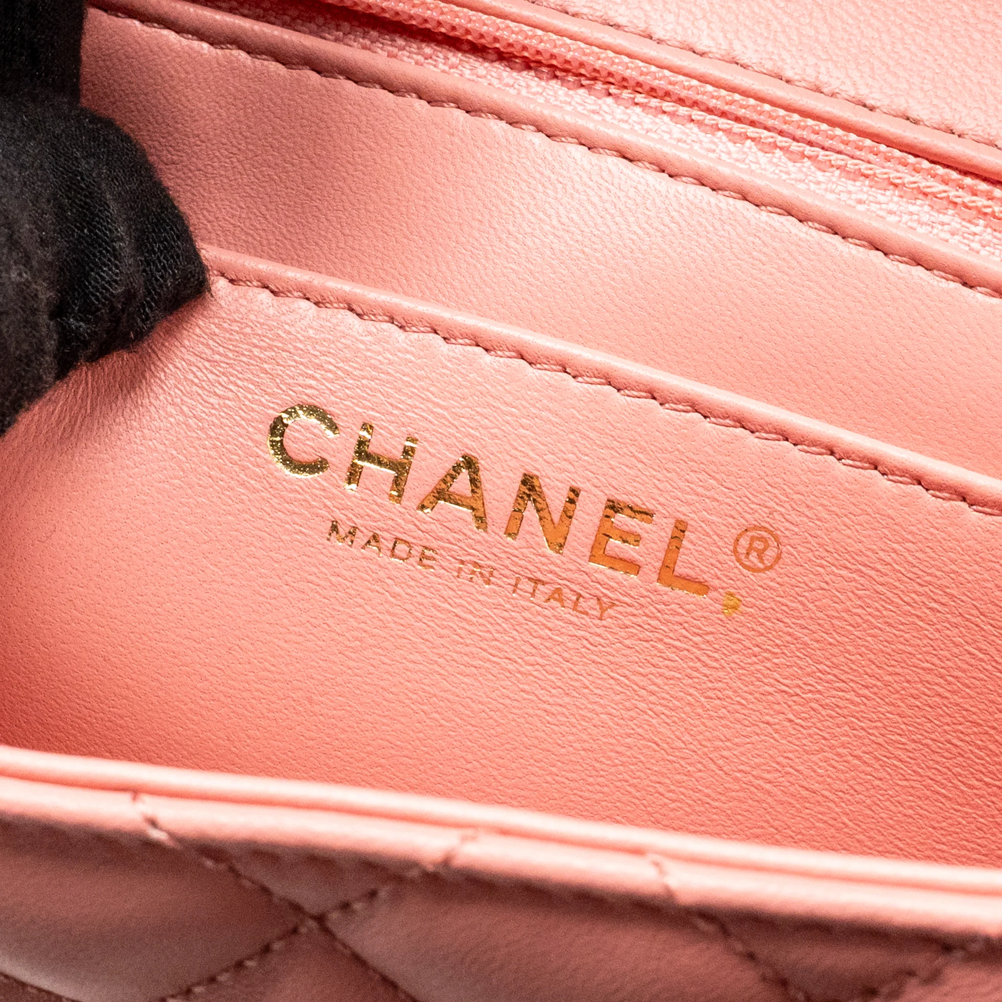 Chanel 23k detail top handle flap bag Lambskin pink GHW (microchip) - Image 17