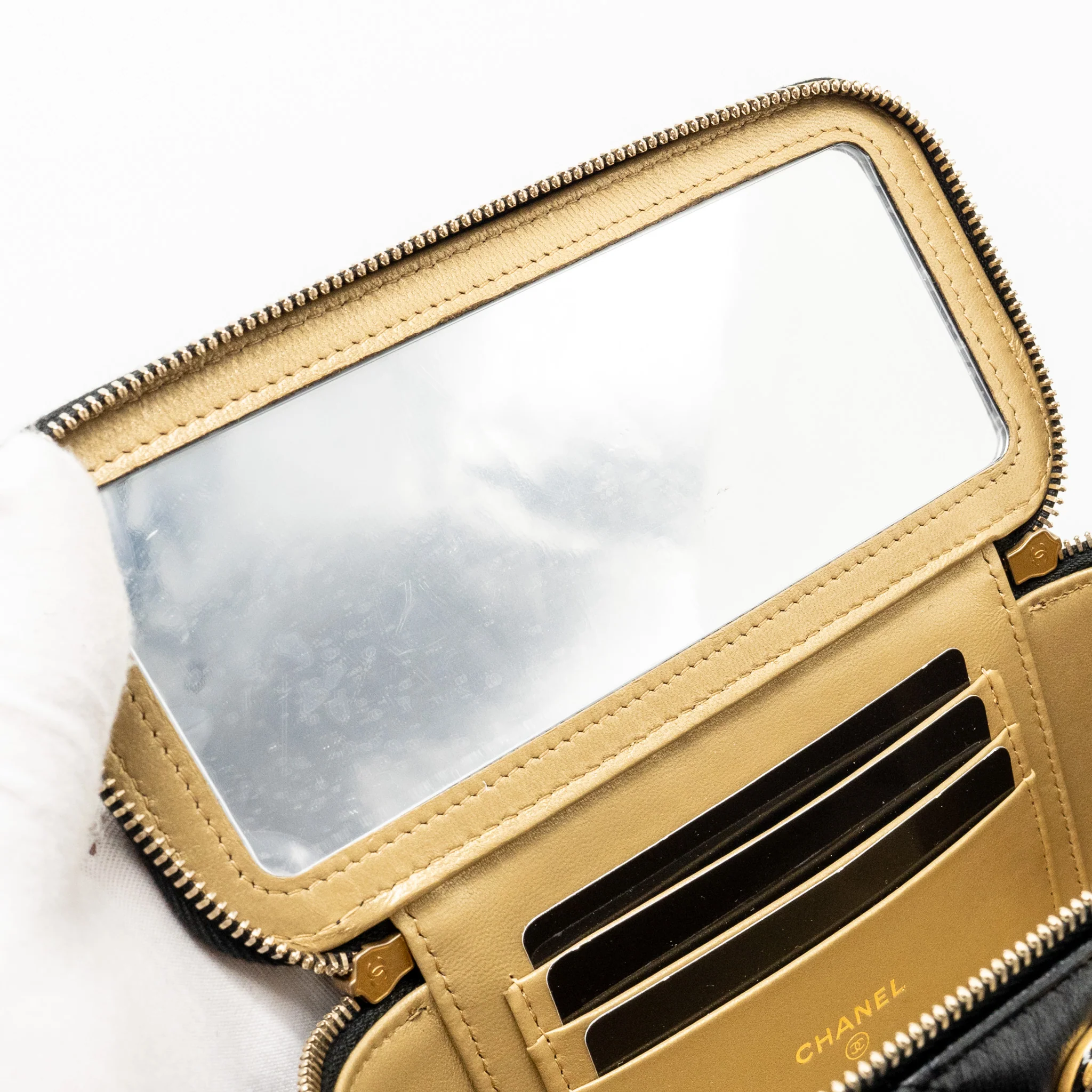 Chanel 24a Long Vanity Case With CC Logo Adjustable Chain Lambskin Black GHW(microchip) - Image 13