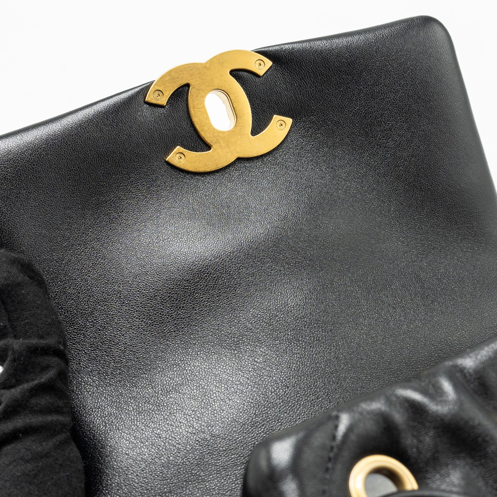 Chanel 24C 19 Backpack Shiny lambskin black Multicolour Hardware(microchip) - Image 9