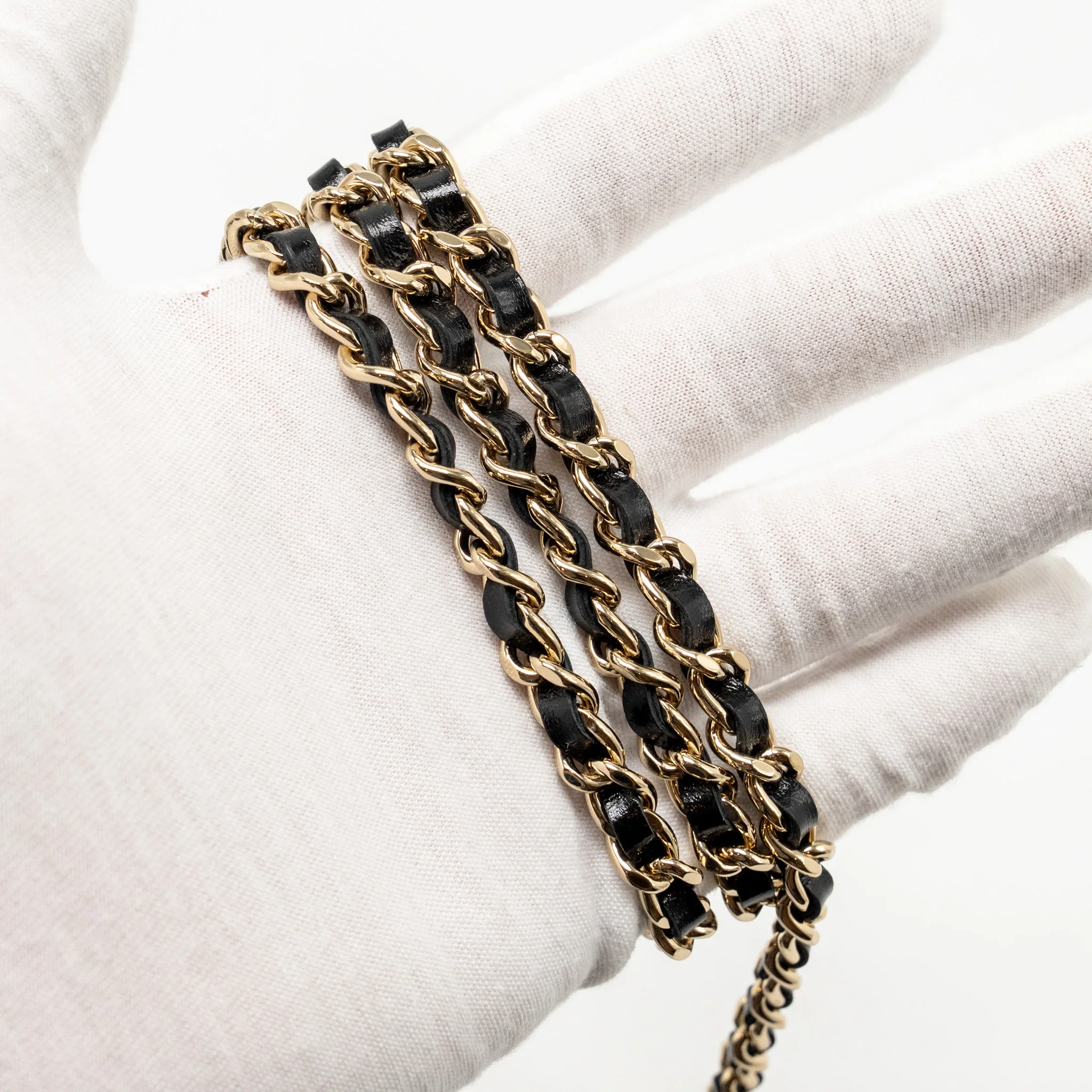 Chanel 24c 31 Wallet On Chain Shiny Calfskin Black LGHW (Microchip) - Image 18