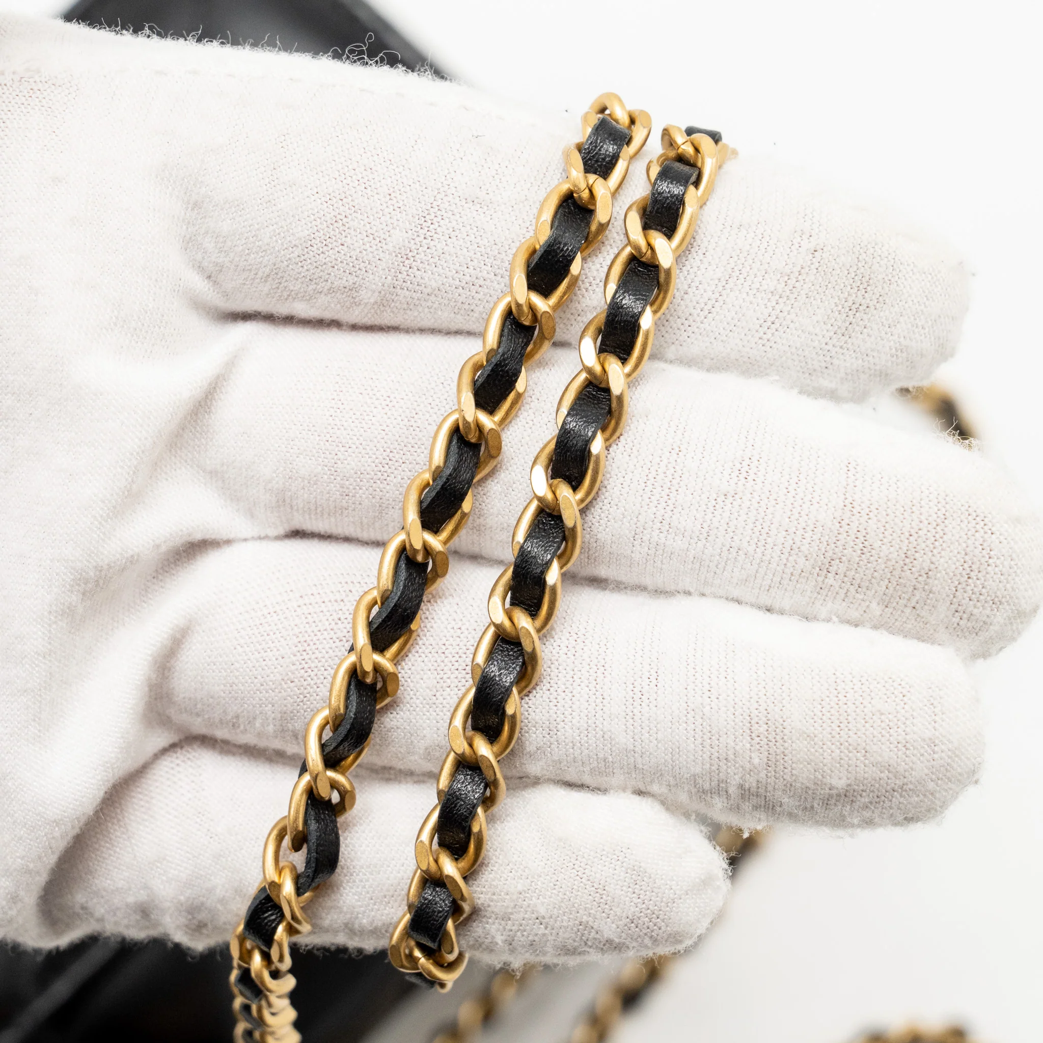 Chanel 24c Gold Crush Wallet On Chain Calfskin Black GHW(microchip) - Image 19