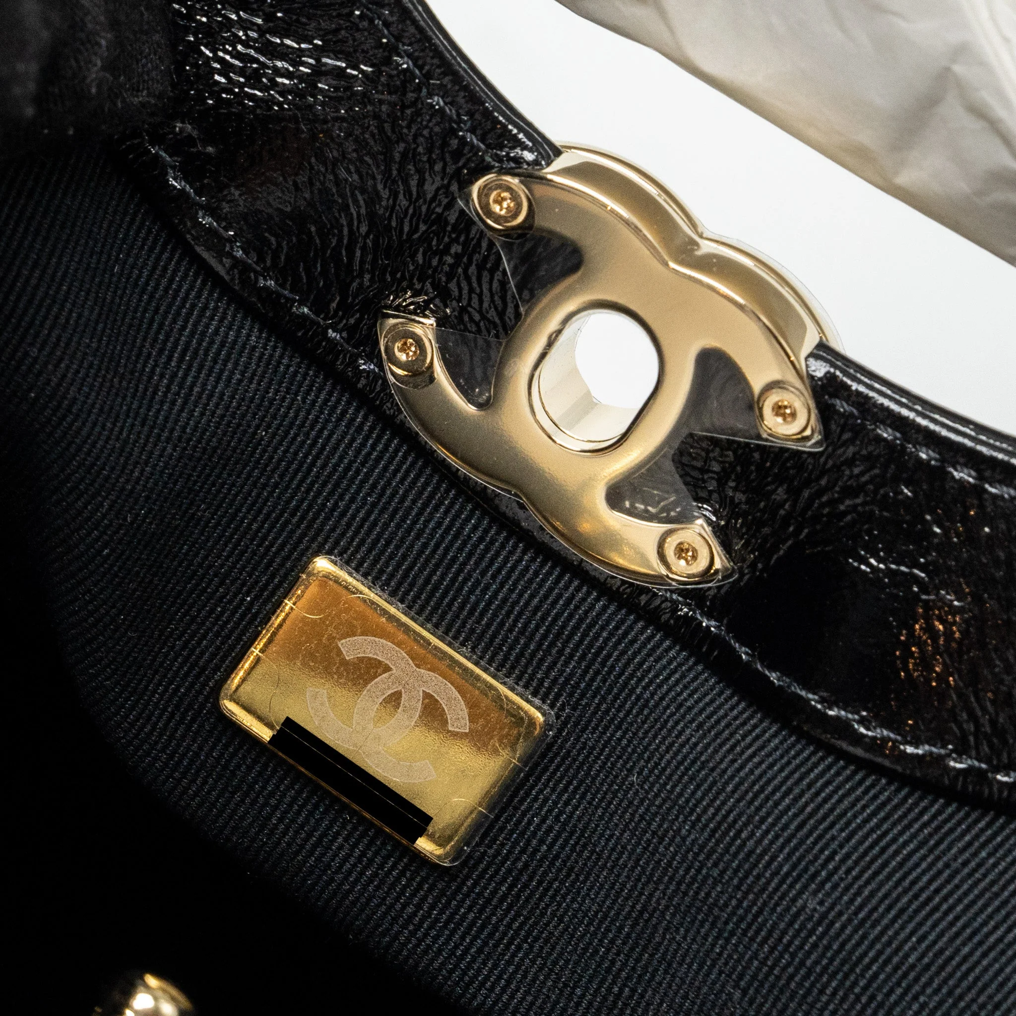 Chanel 24S Mini 31 Bag shiny Lambskin black GHW (microchip) - Image 12