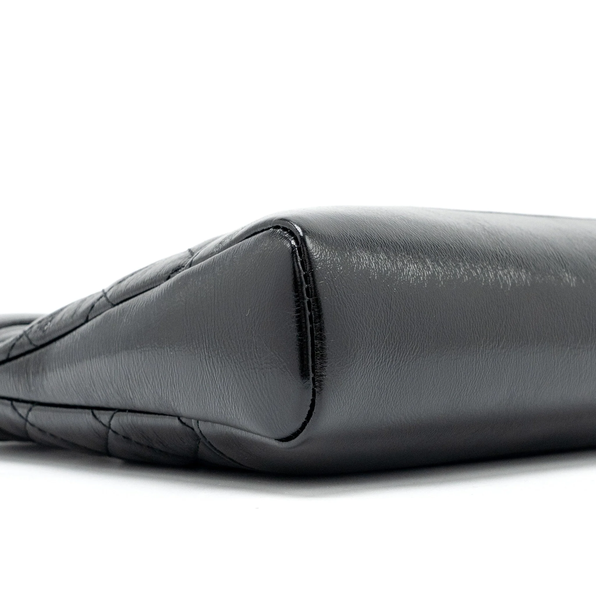 Chanel 24S Mini 31 Bag shiny Lambskin black GHW (microchip) - Image 6