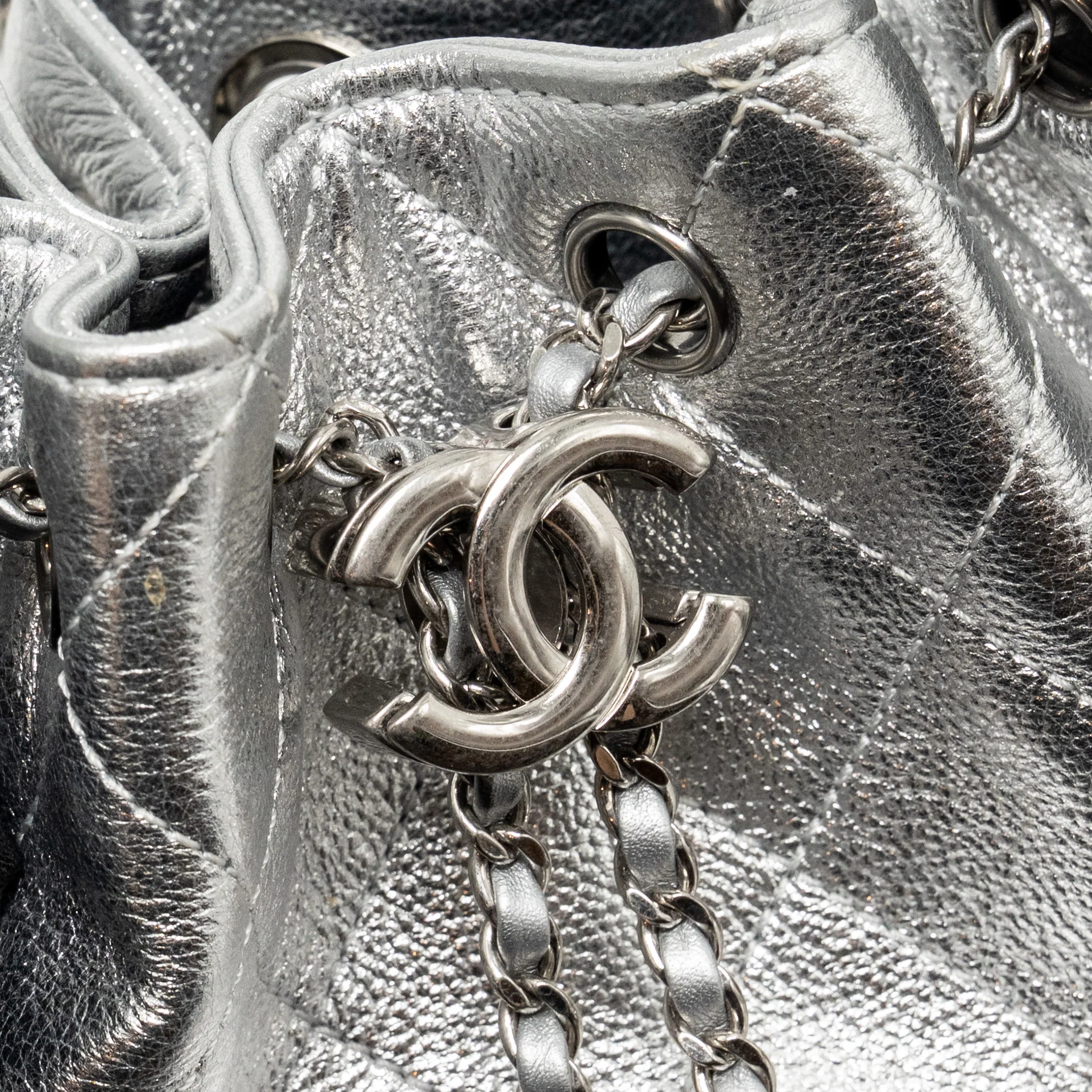 Chanel Mini 25 Bag Metallic Grained Calfskin Silver SHW (Microchip) - Image 16