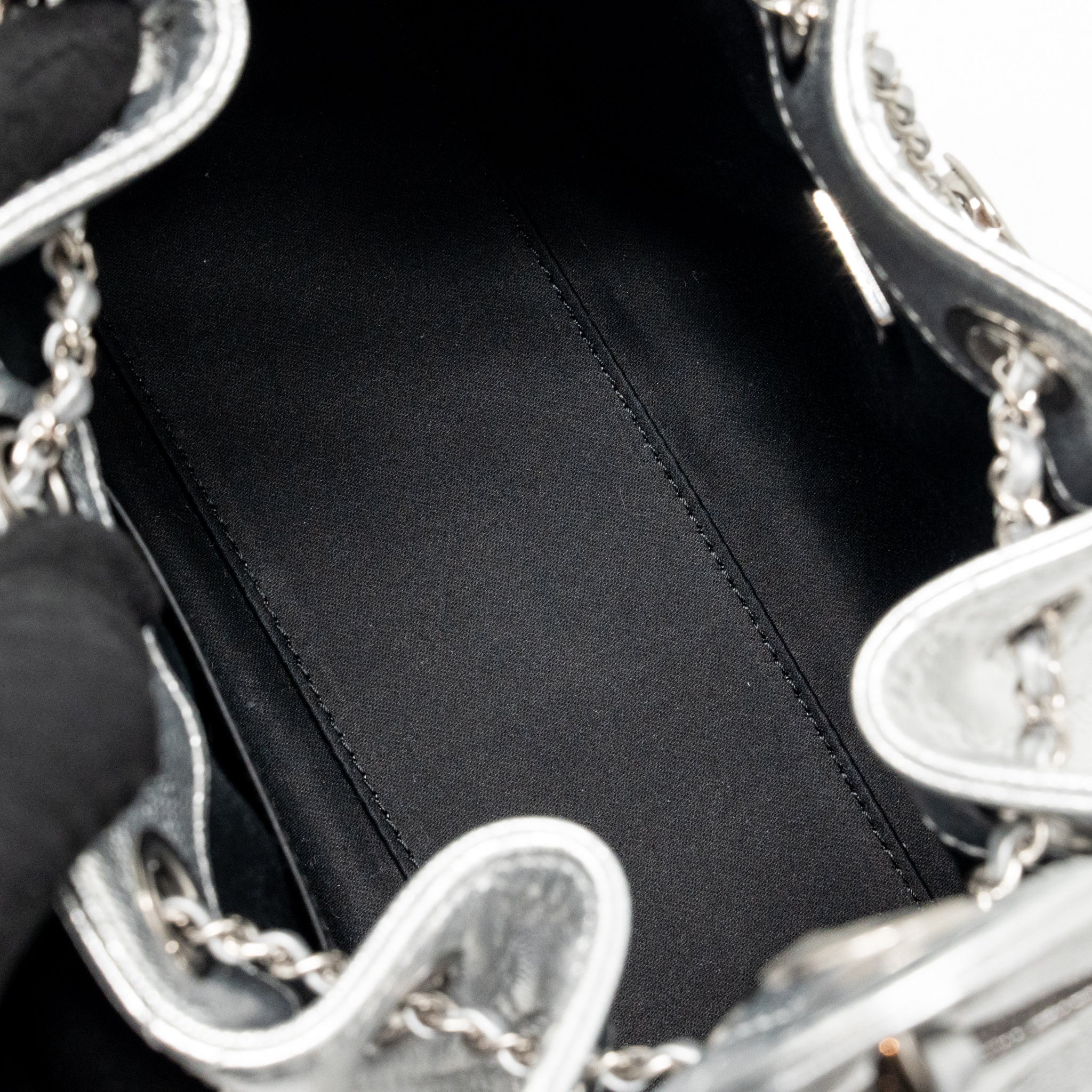 Chanel Mini 25 Bag Metallic Grained Calfskin Silver SHW (Microchip) - Image 17