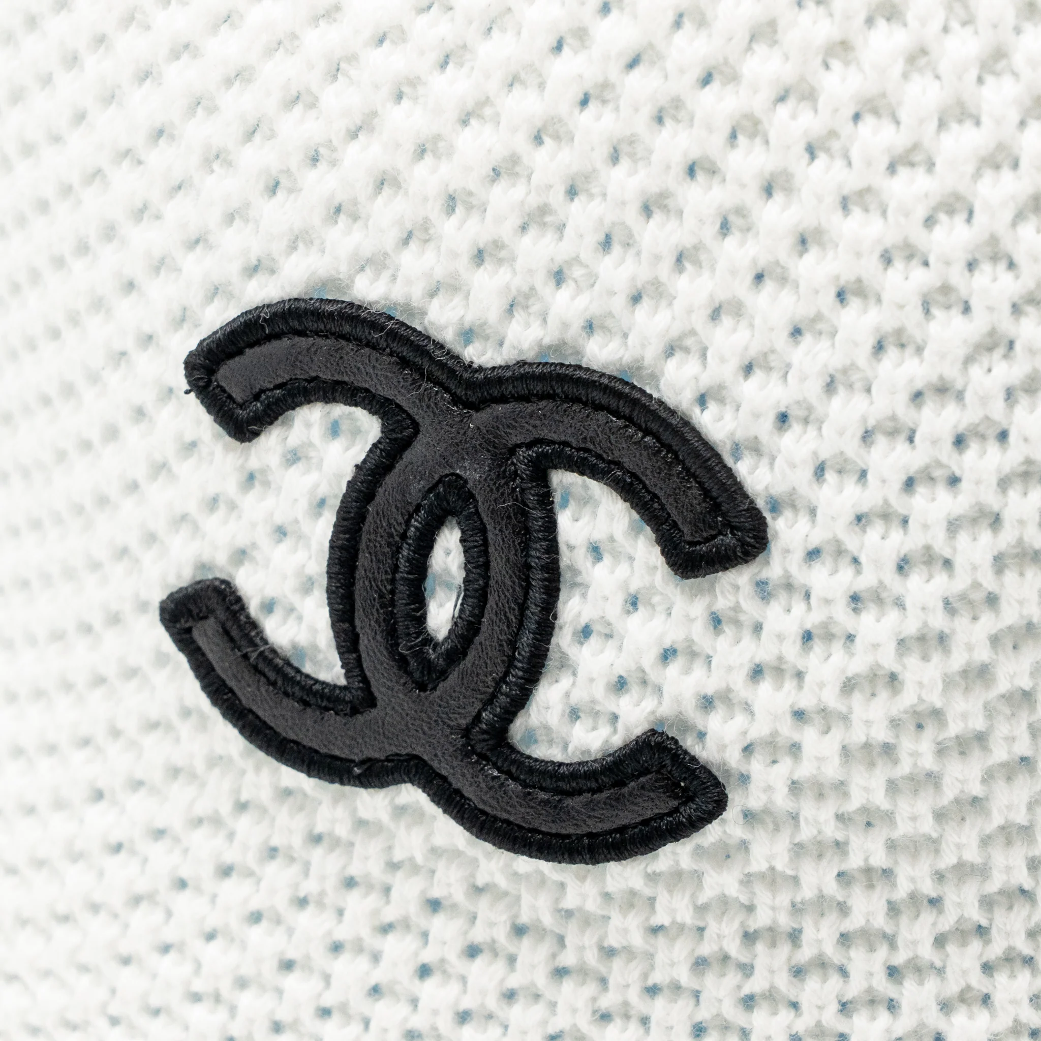 Chanel 25c CC logo bucket hat cotton white/black - Image 5