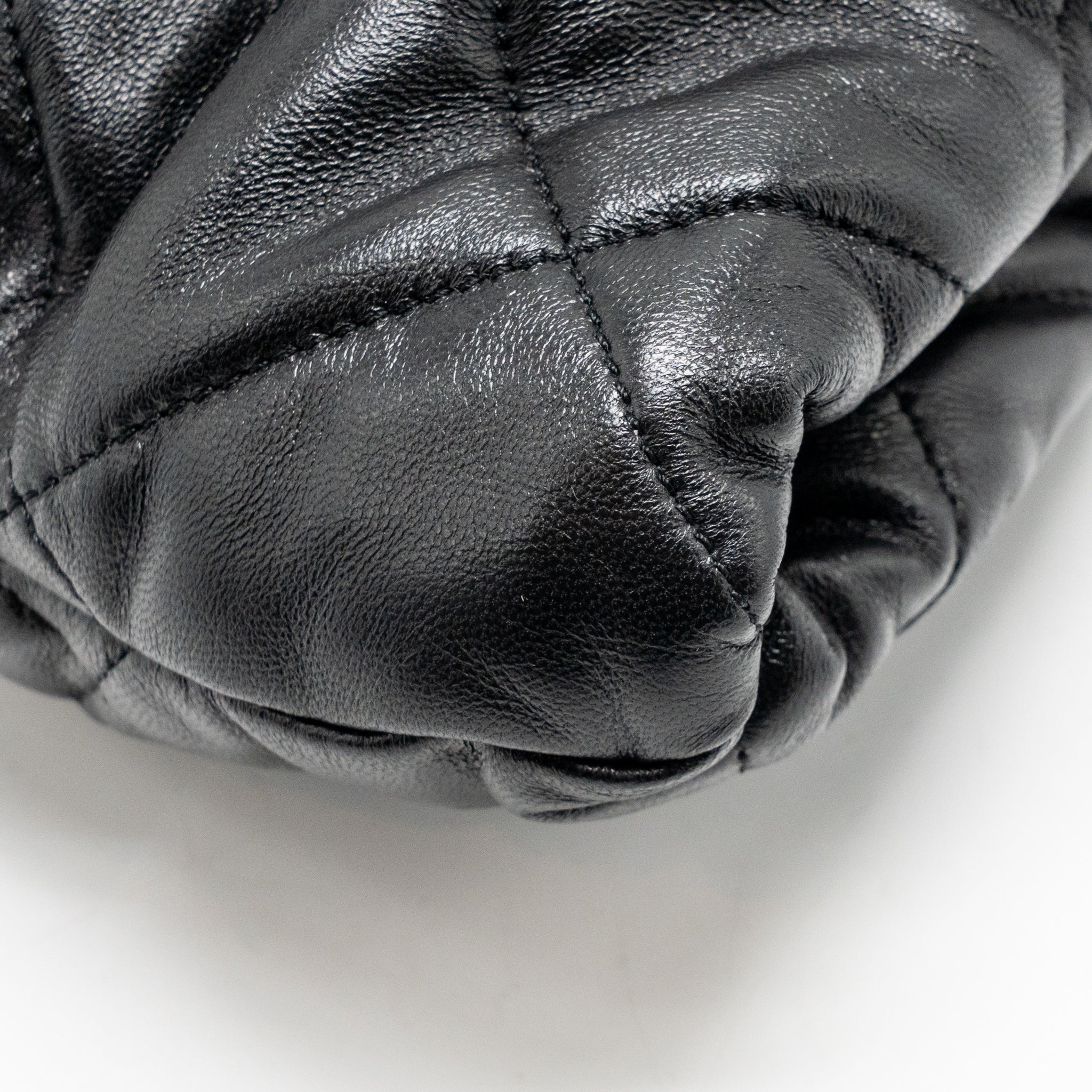 Chanel 25k Medium Bow Bag Lambskin Black GHW (microchip) - Image 9