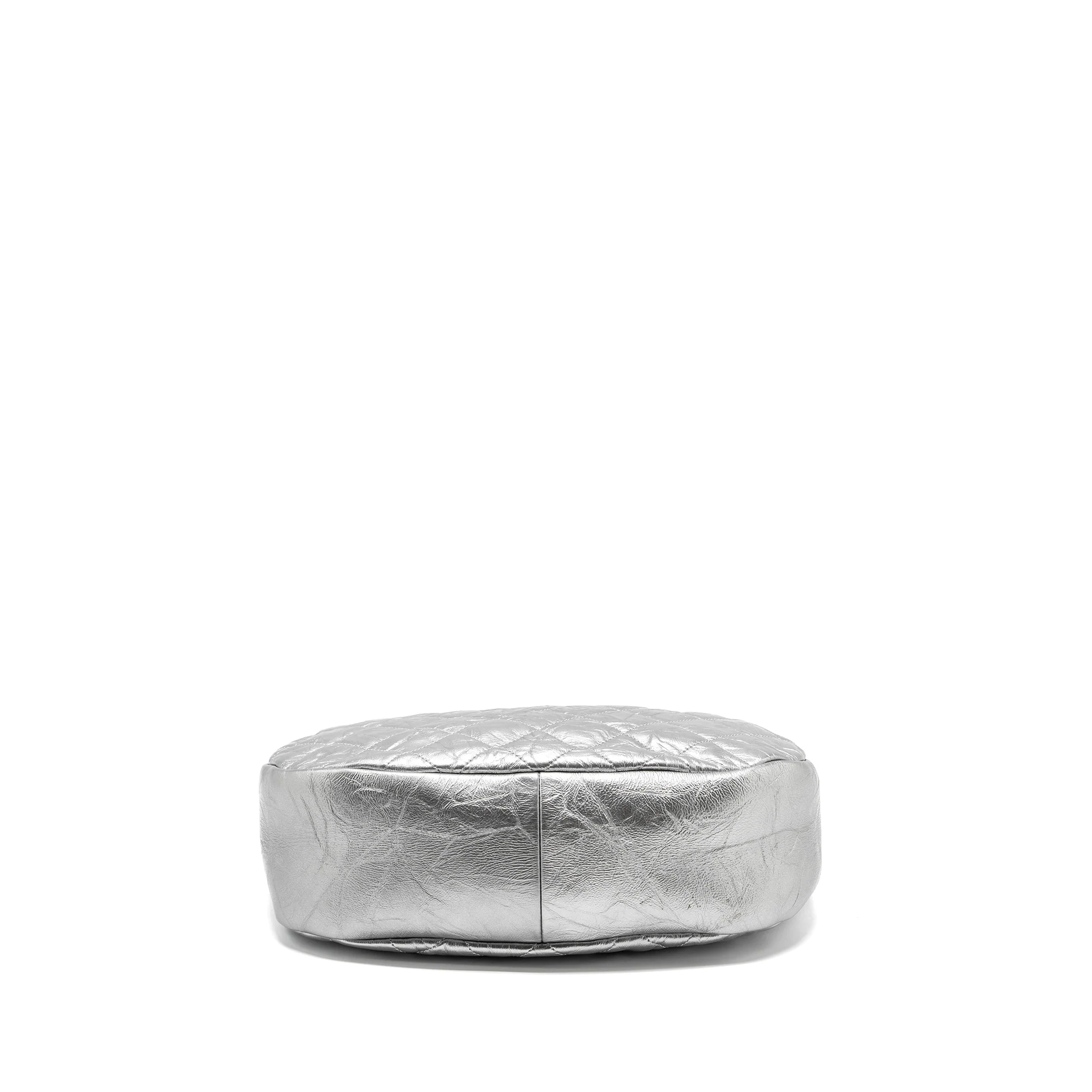 Chanel 31 BAG Quilted Crumpled Calfskin Metallic Silver SHW - Image 5