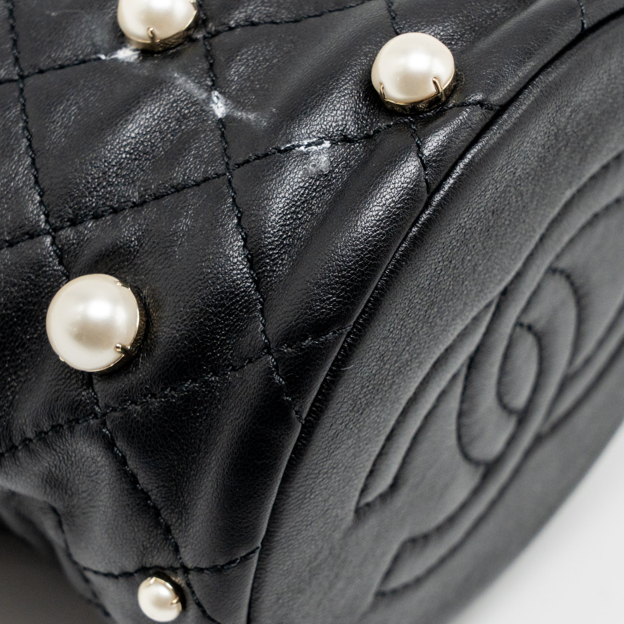 Chanel About Pearls Quilted Drawstring Bucket Bag Lambskin Black LGHW - Image 11