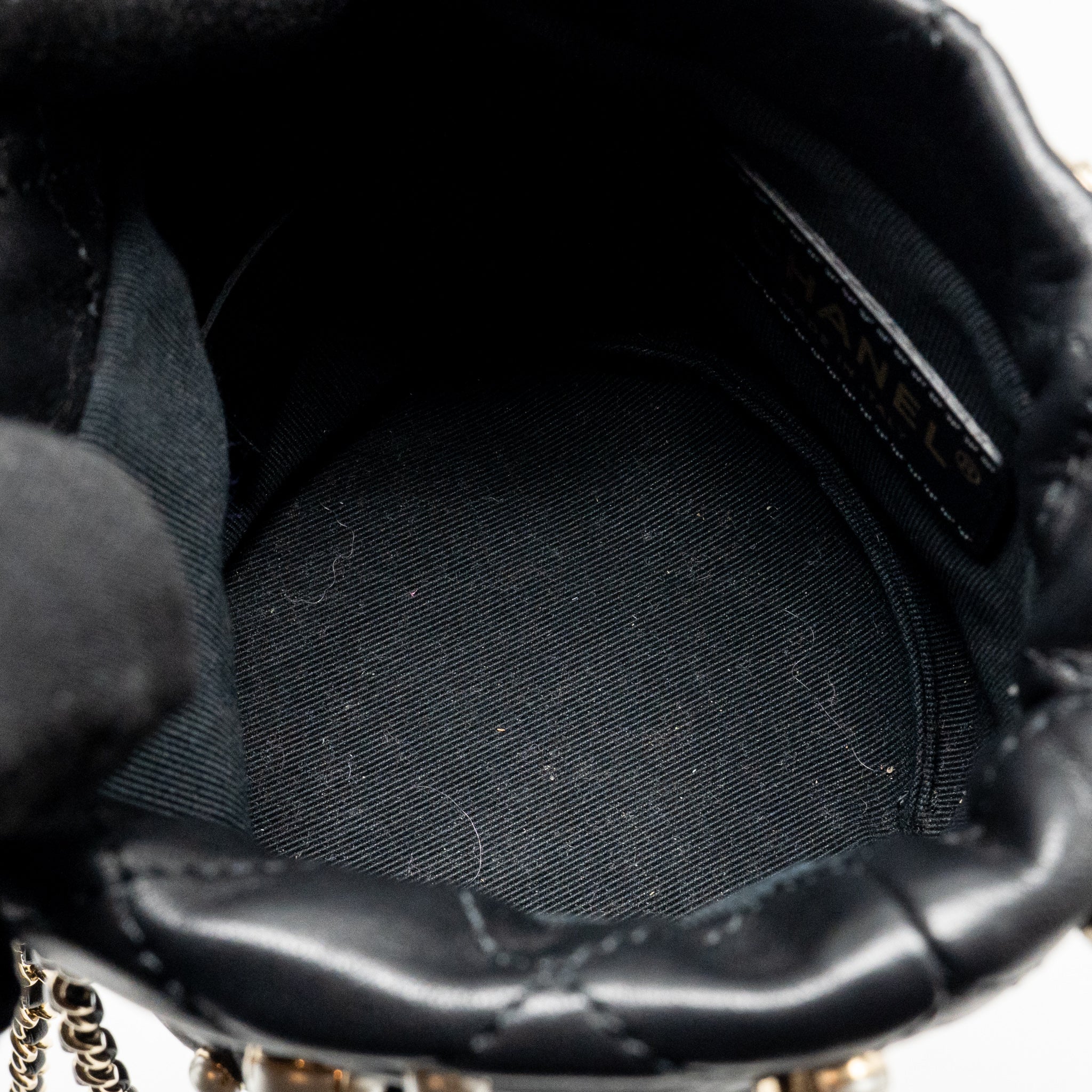 Chanel About Pearls Quilted Drawstring Bucket Bag Lambskin Black LGHW - Image 14