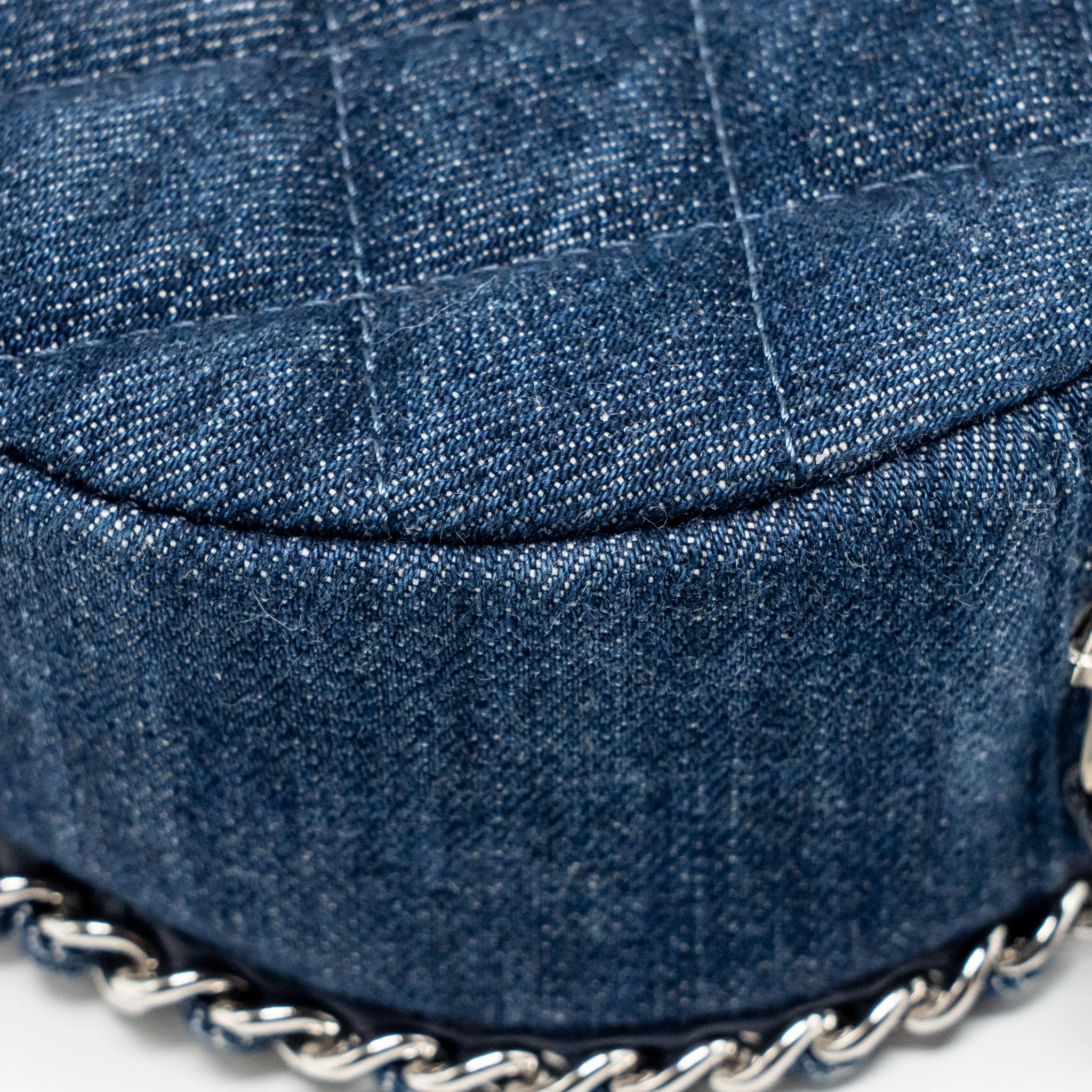 Chanel CC Quilted Round Clutch with Chain Denim Dark Blue SHW - Image 10