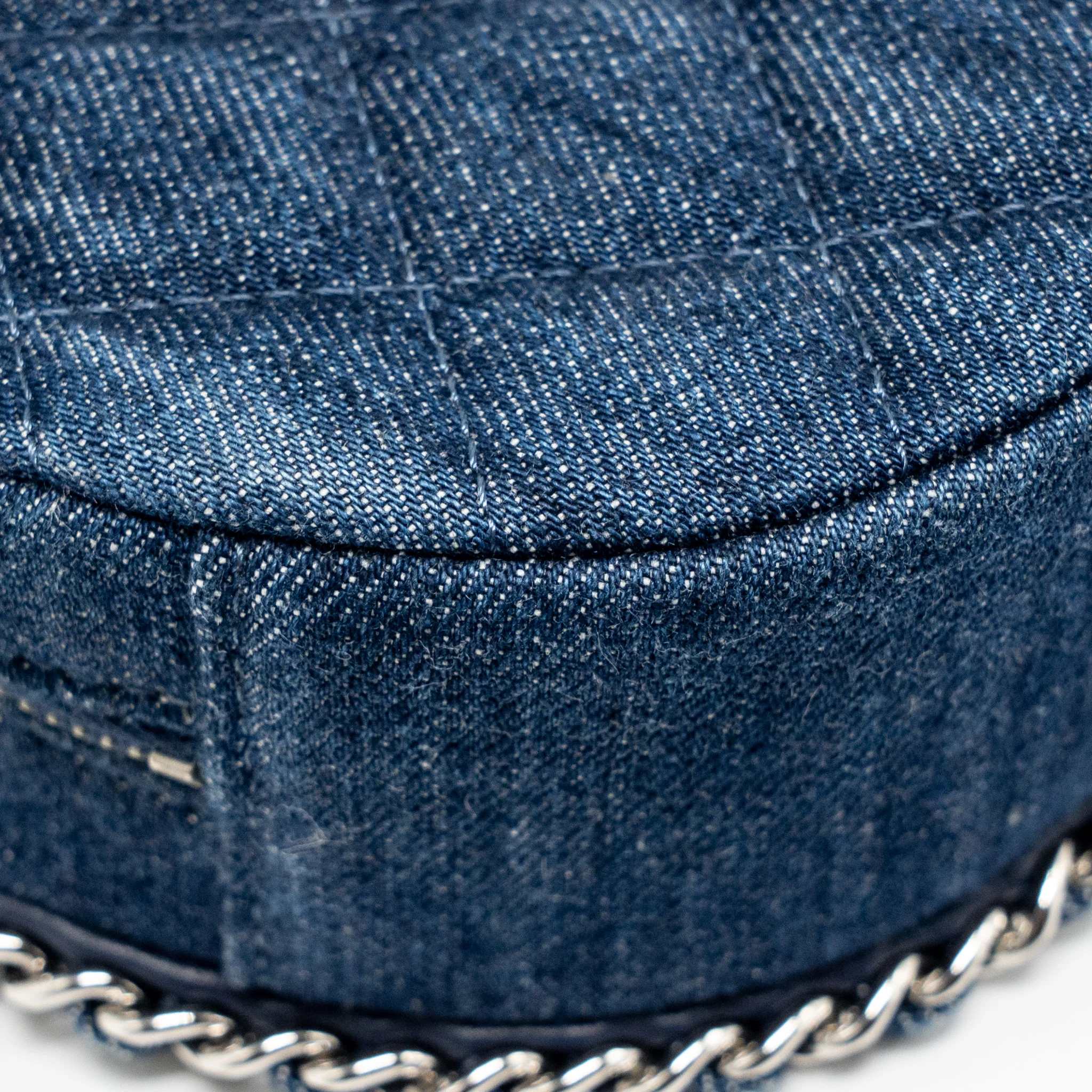 Chanel CC Quilted Round Clutch with Chain Denim Dark Blue SHW - Image 11