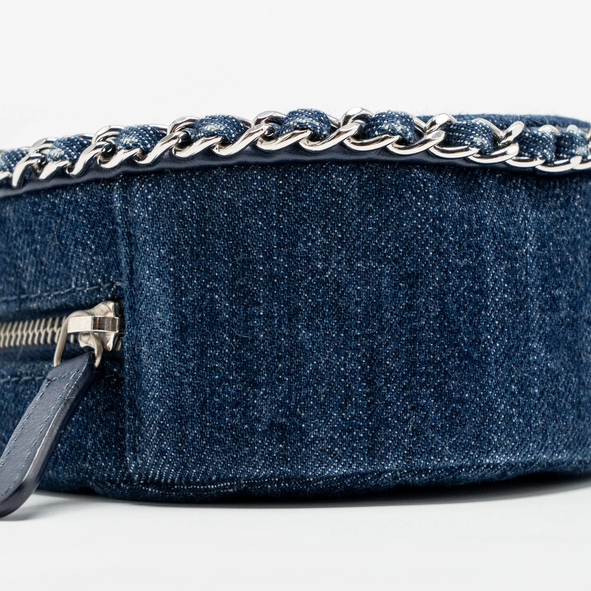 Chanel CC Quilted Round Clutch with Chain Denim Dark Blue SHW - Image 6